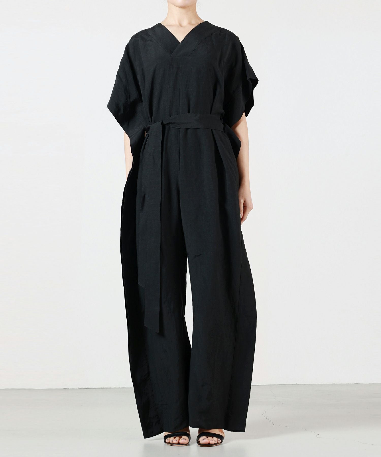 HYKE(ハイク)】 LINEN JUMPSUIT｜PARIGOT ONLINE（パリゴオンライン）