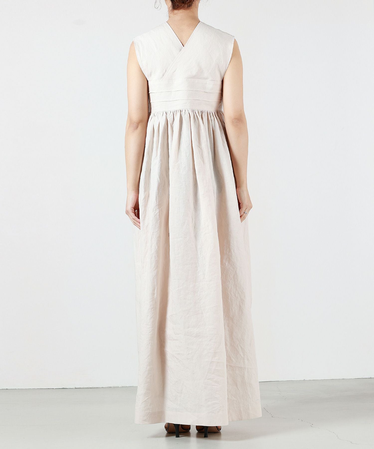 HYKE(ハイク)】 LINEN MAXI DRESS｜PARIGOT ONLINE（パリゴオンライン）