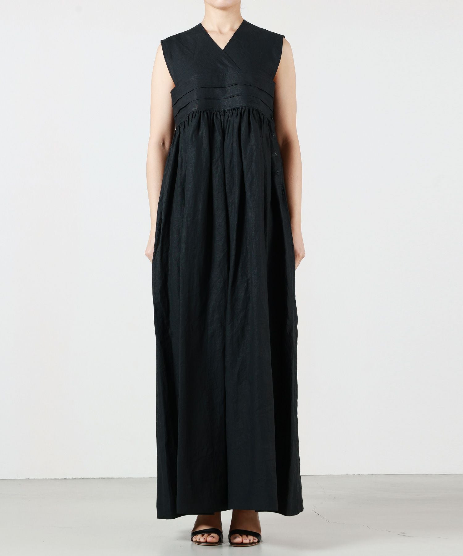 HYKE(ハイク)】 LINEN MAXI DRESS｜PARIGOT ONLINE（パリゴオンライン）
