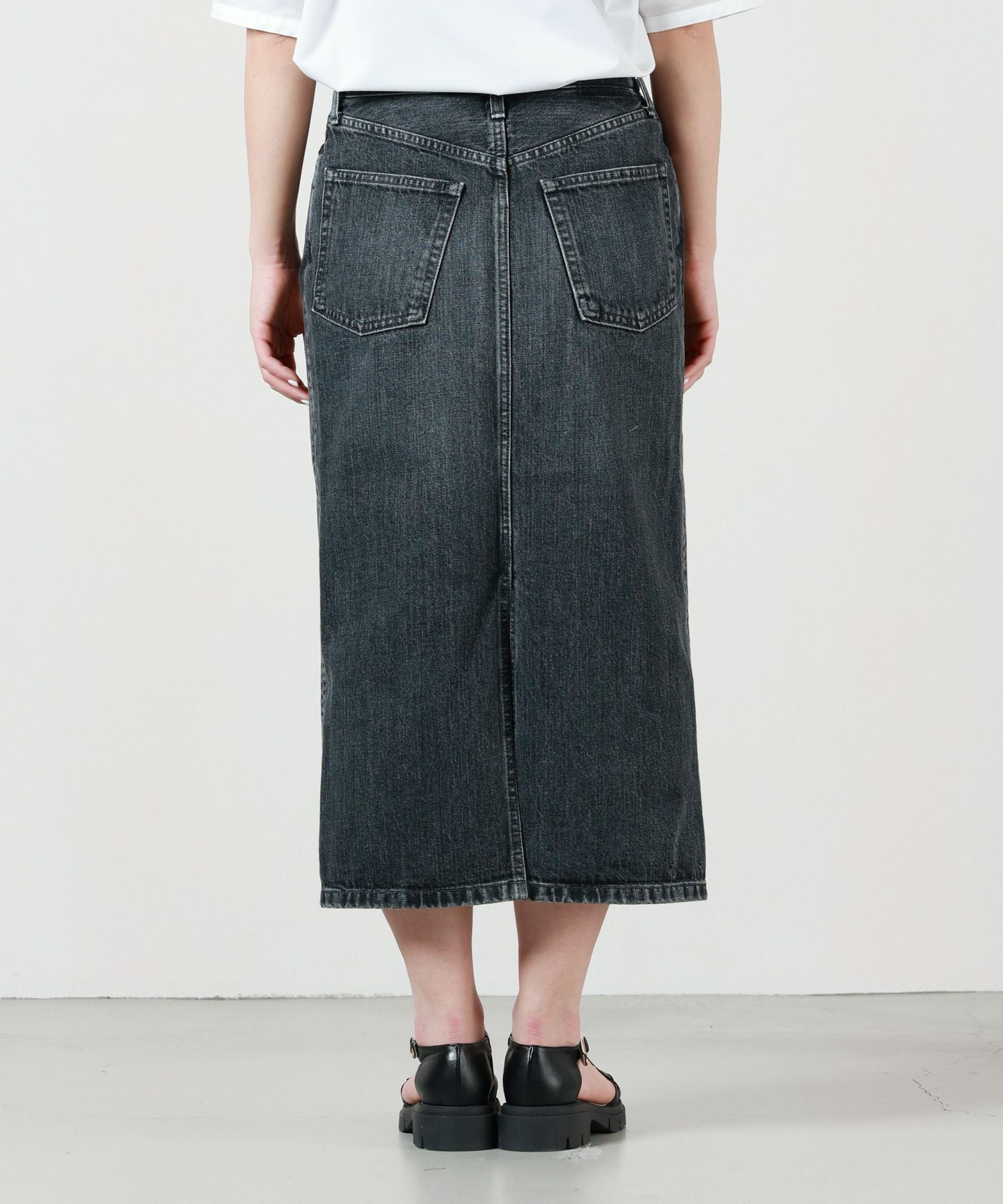HYKEデニム膝下スカートＭＮ595 HYKE(ハイク)】 DENIM MIDI SKIRT｜PARIGOT ONLINE（パリゴオンライン）