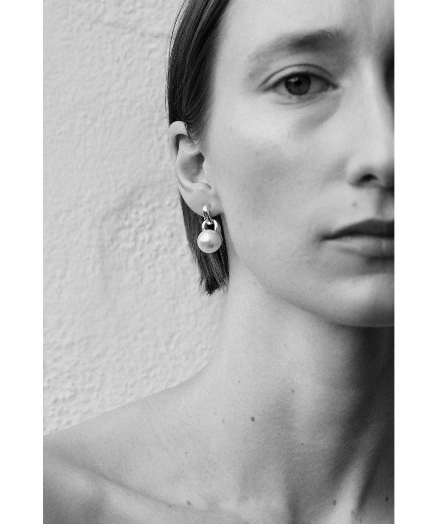 Sophie Buhai(ソフィー ブハイ)】 EVERYDAY PEARL EARRINGS｜PARIGOT