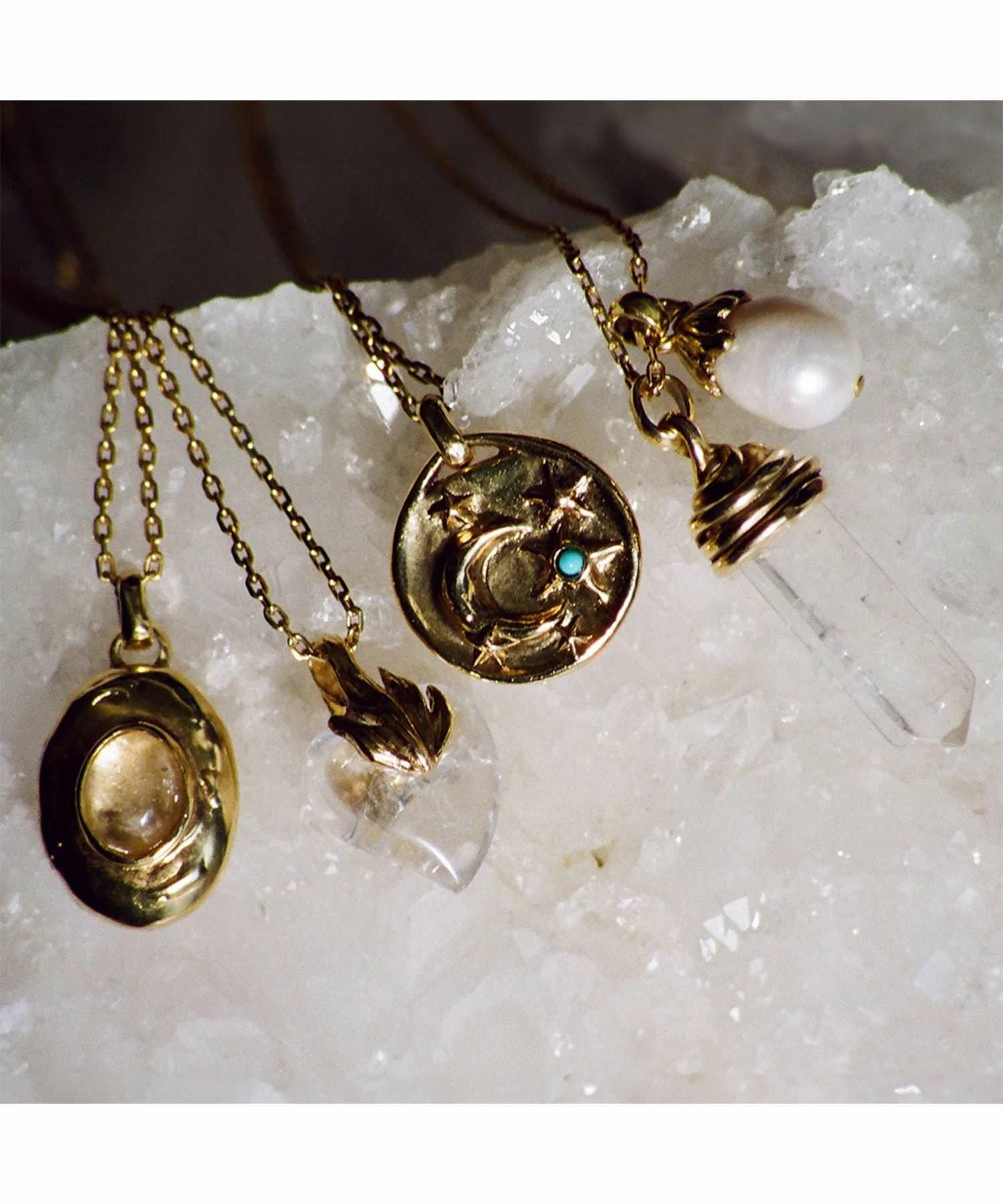 GOOSSENS Paris(ゴッサンスパリ)】 Talisman Rock Crystal Necklace