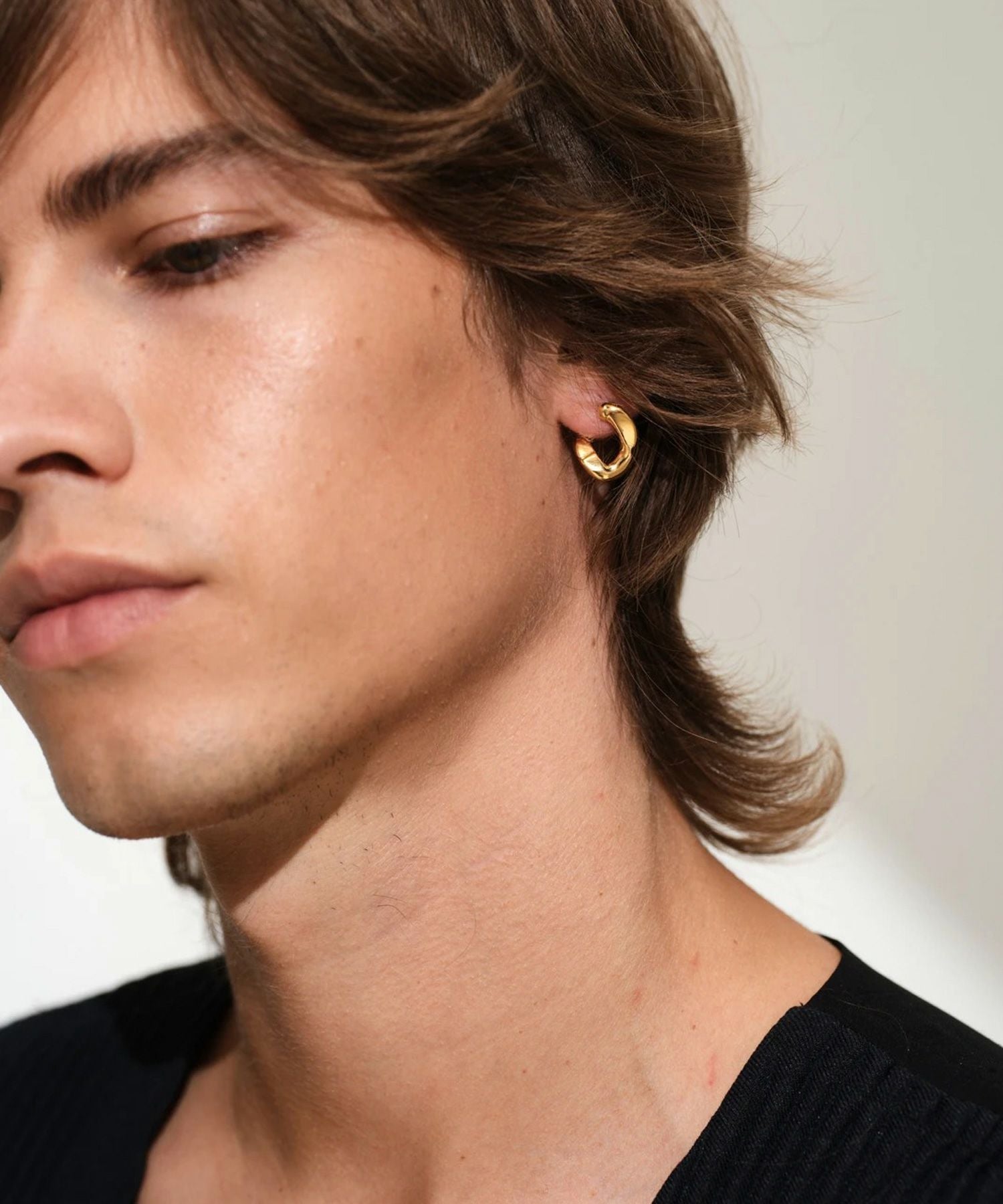 TOM WOOD(トムウッド)】 Dean Hoops Gold ピアス｜PARIGOT ONLINE