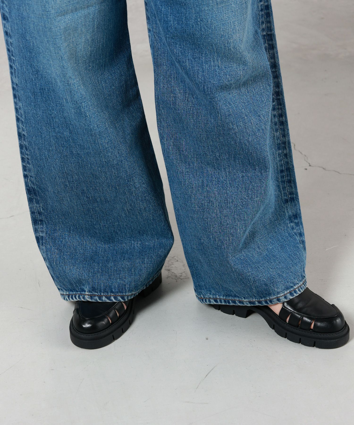 HYKE(ハイク)】 DENIM WIDE LEG JEANS｜PARIGOT ONLINE（パリゴ