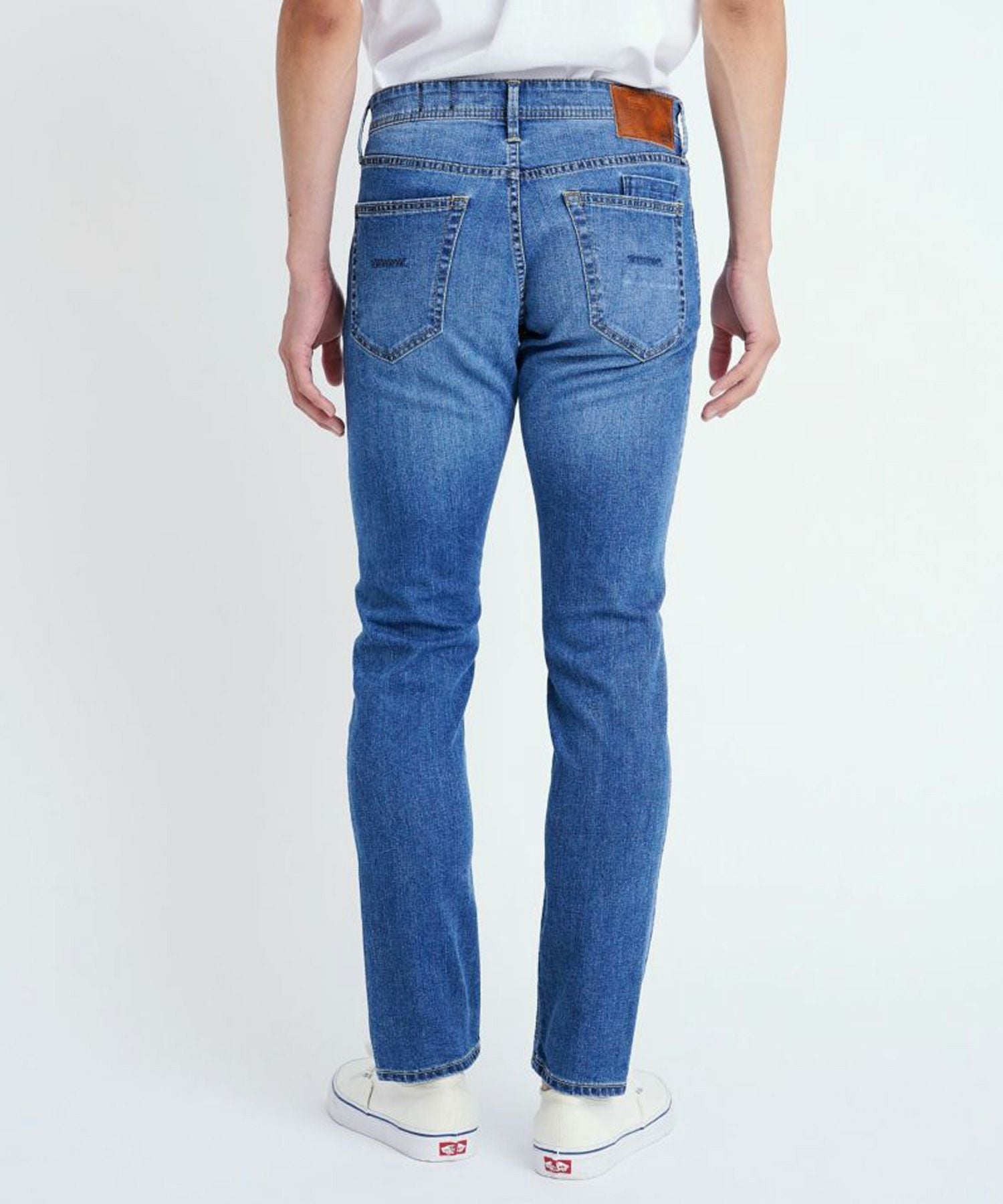 YANUK(ヤヌーク)】 Really Light スリムテーパード VINCENTⅡ｜PARIGOT