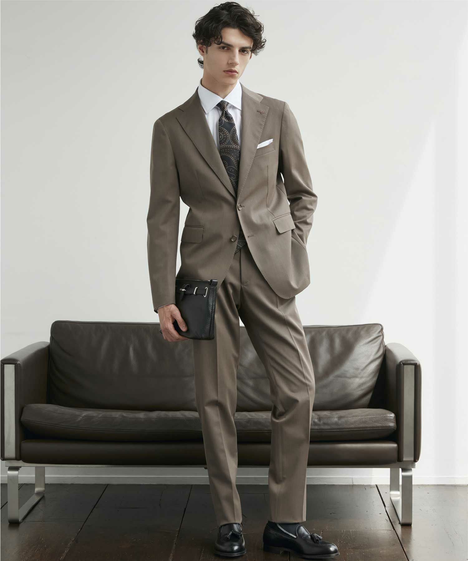 TAGLIATORE(タリアトーレ)】 VESVIO/ヴェスヴィオ 2Bシングルスーツ