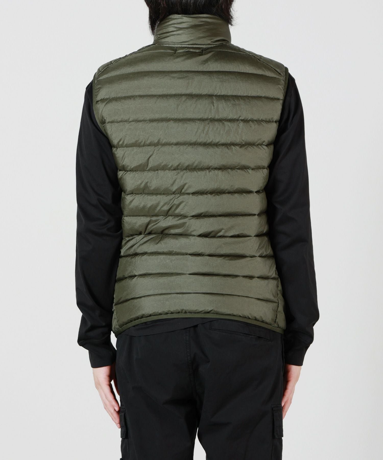 STONE ISLAND(ストーンアイランド)】GARMENT DYED MICRO YARN DOWN