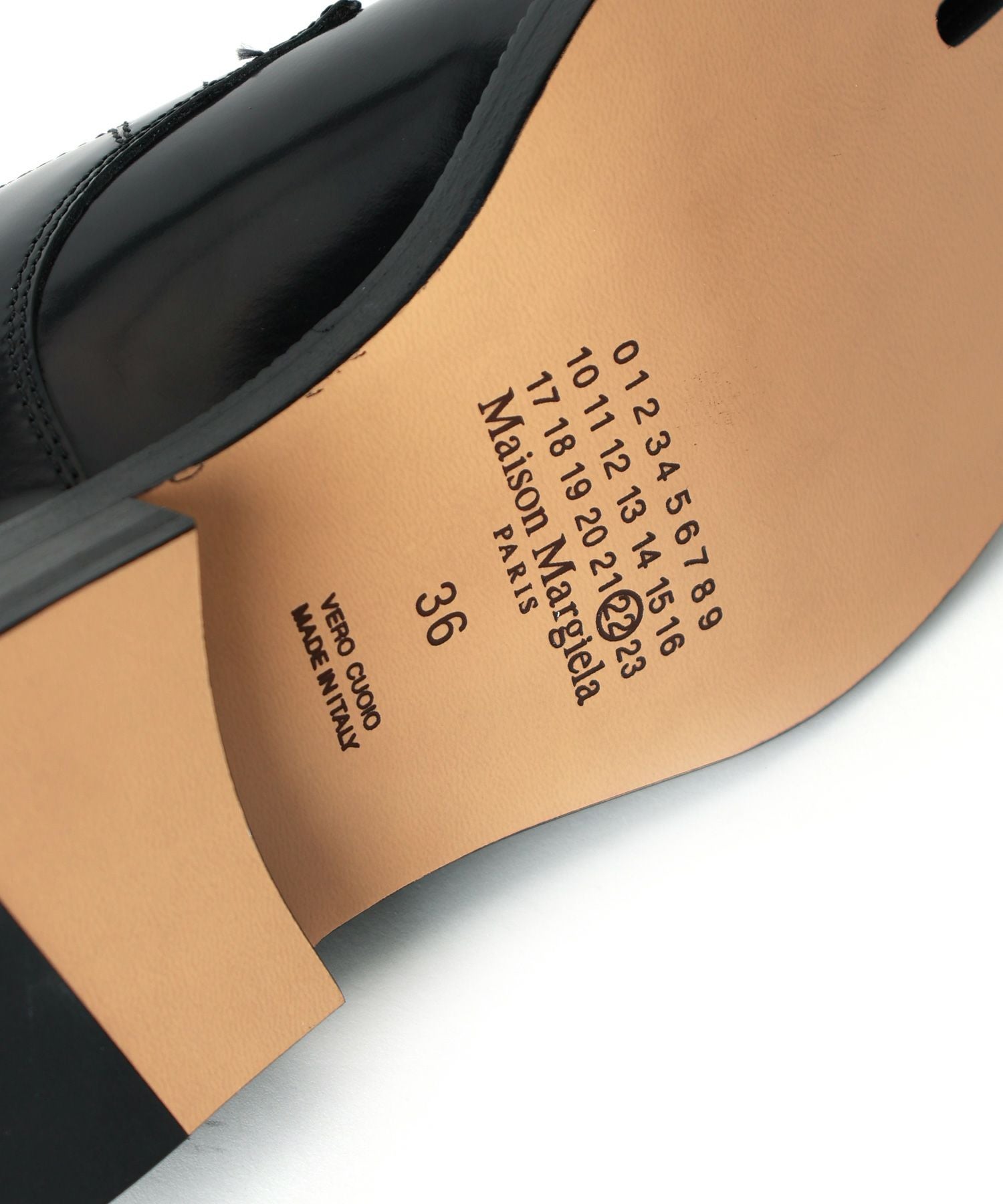 Maison Margiela(メゾンマルジェラ)】 タビ レースアップシューズ
