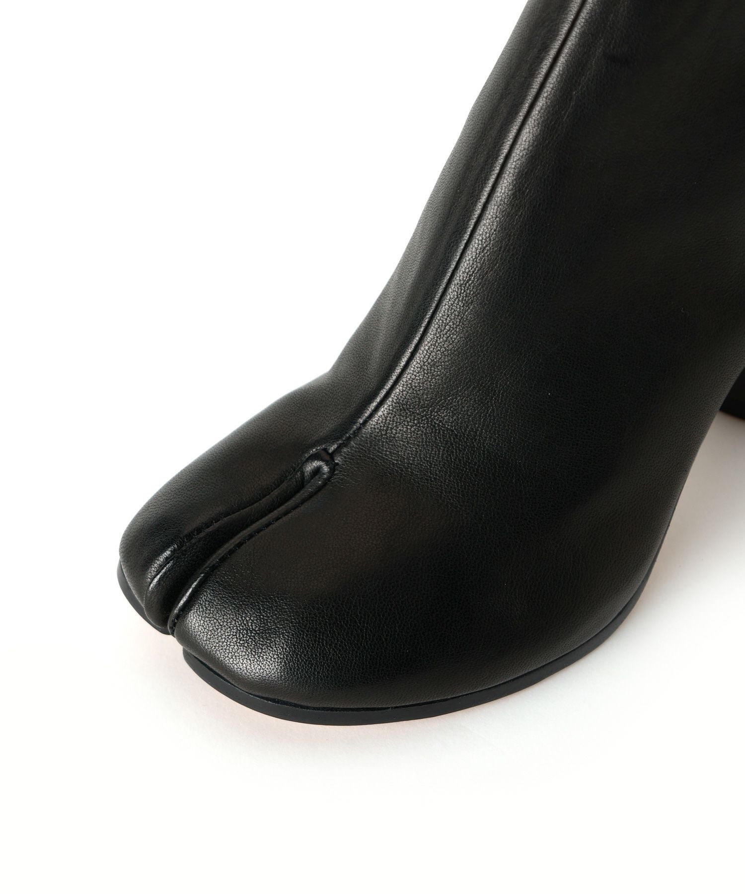 Maison Margiela(メゾンマルジェラ)】 TABI ANKLE BOOTS｜PARIGOT