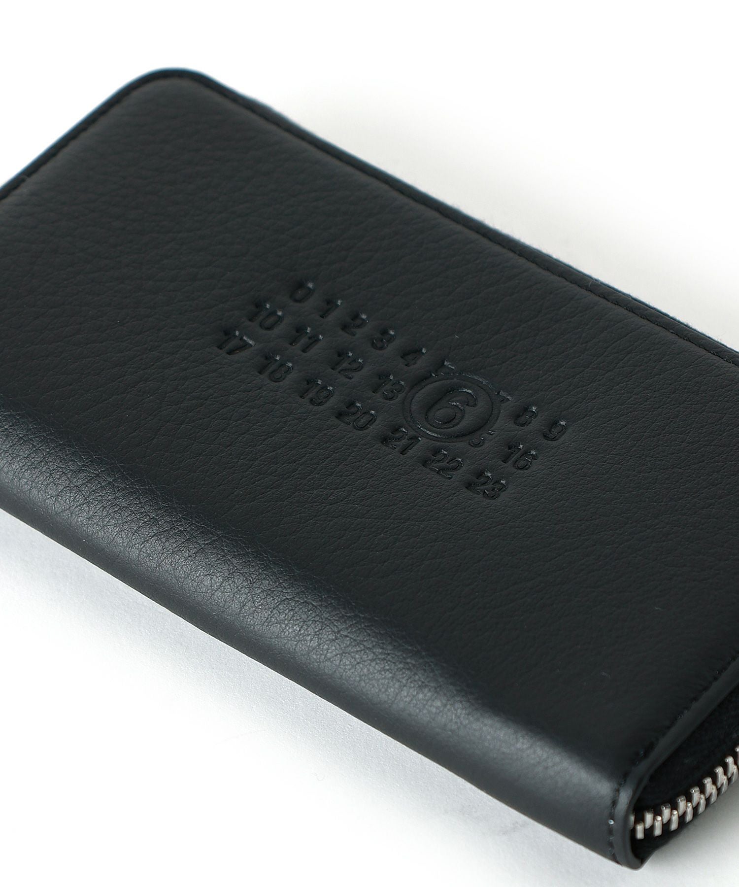 MM6 Maison Margiela(エムエムシックス メゾン マルジェラ)】 Numeric