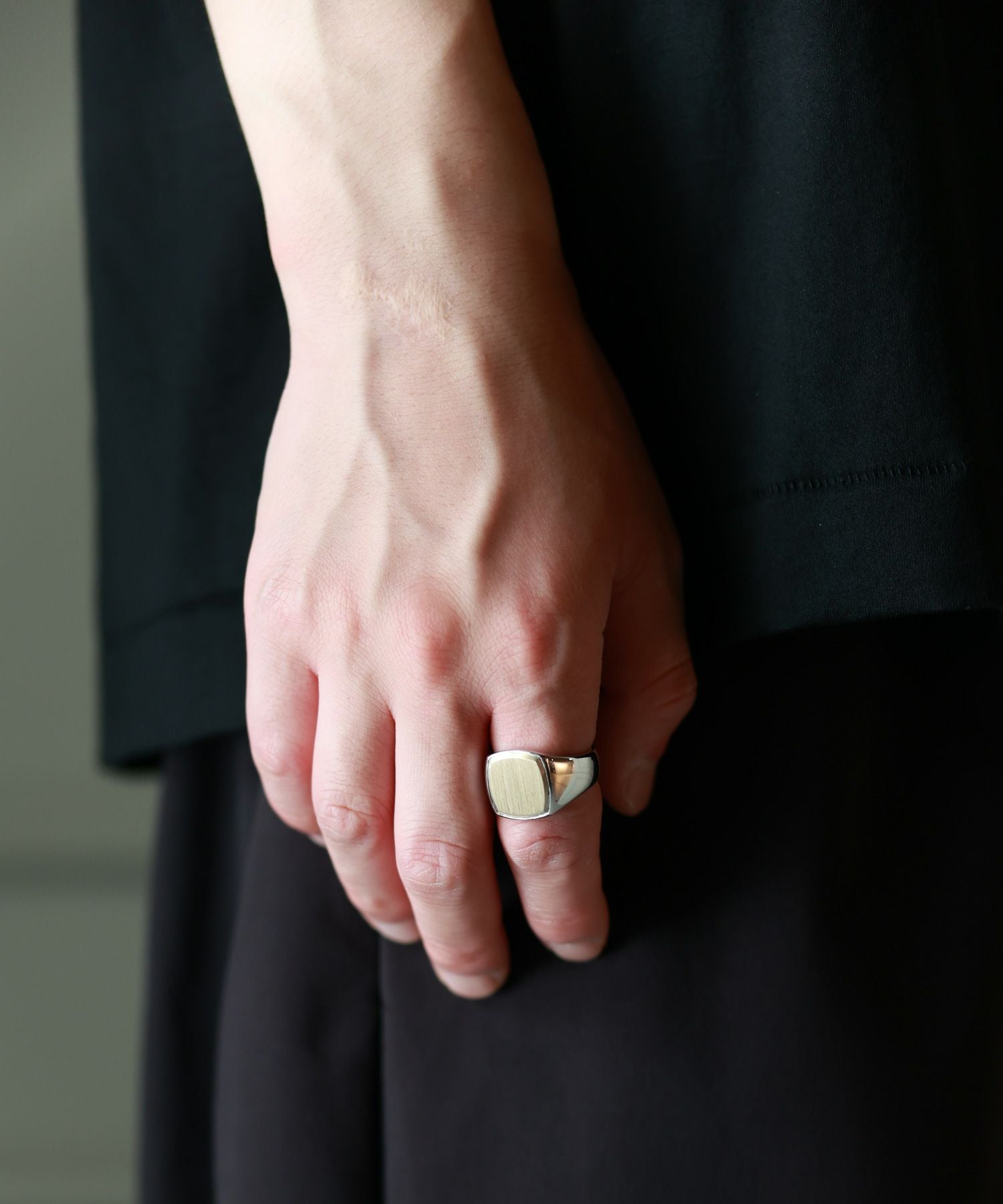 TOM WOOD(トムウッド)】 Cushion Gold Top リング(Men's size