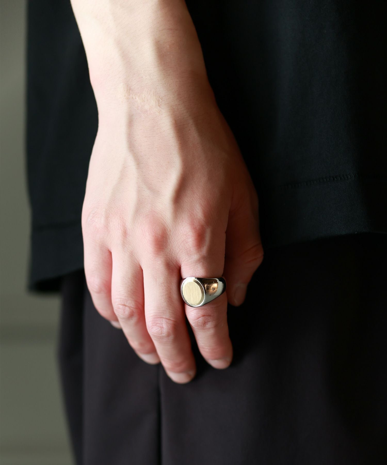 TOM WOOD(トムウッド)】 Oval Gold Top リング(Men's size)｜PARIGOT