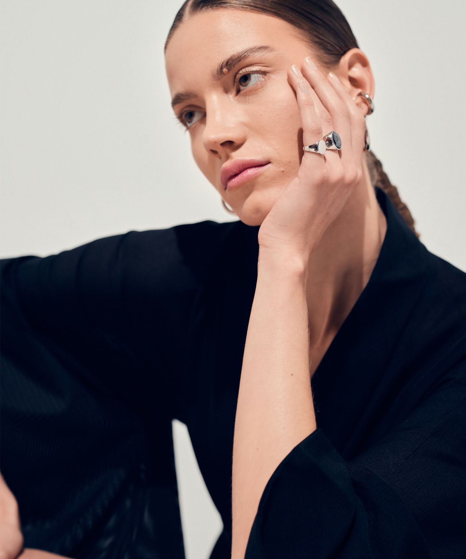 TOM WOOD(トムウッド)】 Oval Larvikite リング｜PARIGOT ONLINE