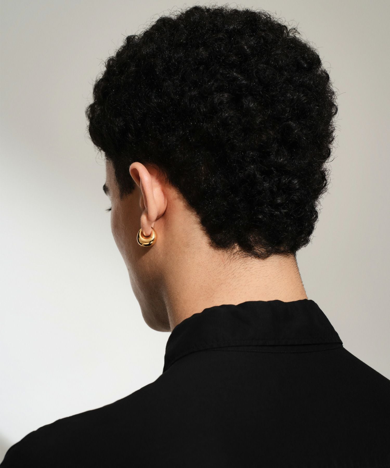 TOM WOOD(トムウッド)】 Bao Hoops Small Gold ピアス|PARIGOT TOM WOOD(トムウッド)】 Bao Hoops Small Gold ピアス|PARIGOT