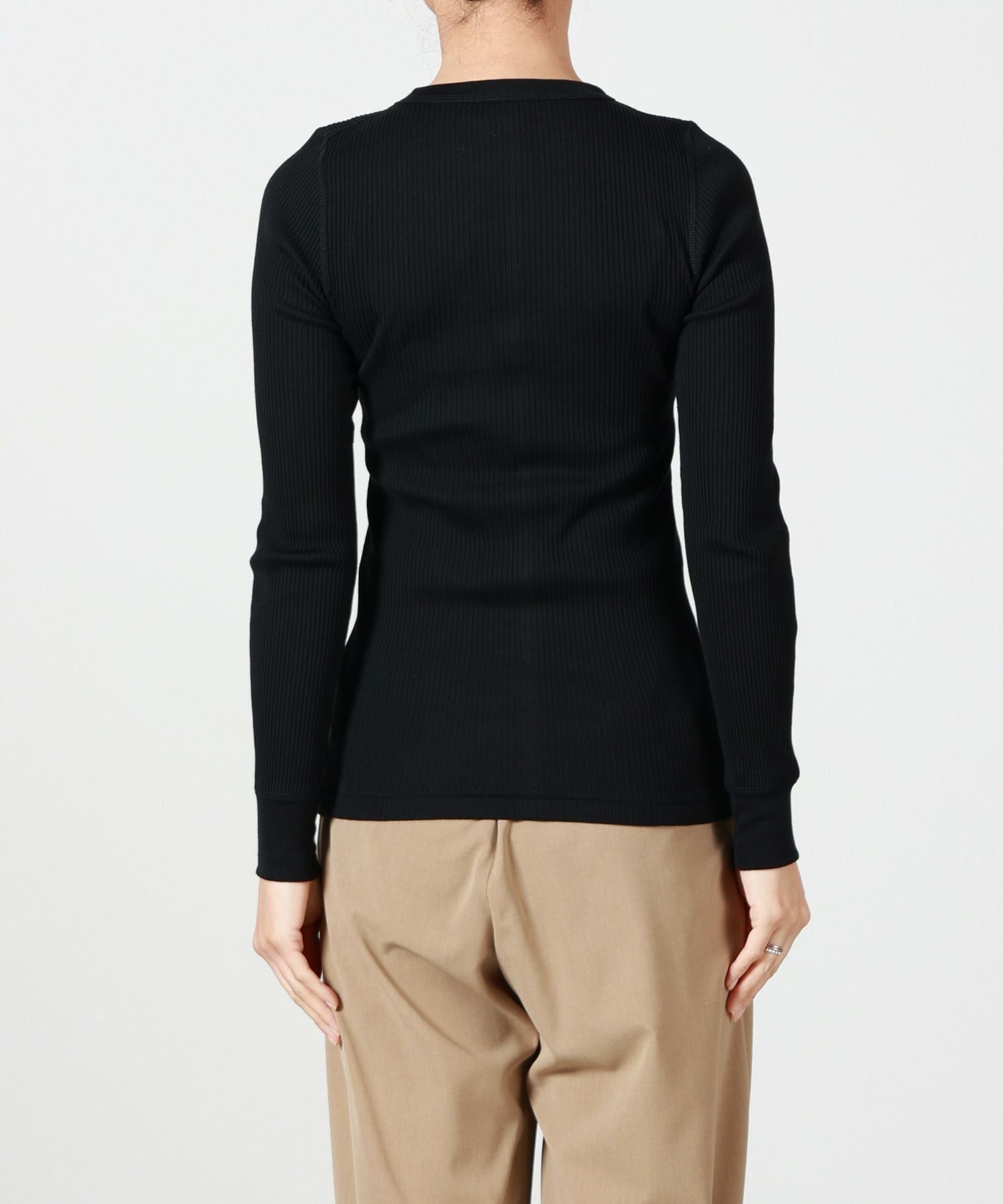 一度着るともう手放せない。私が一年中偏愛しているHYKE(ハイク)のリブ