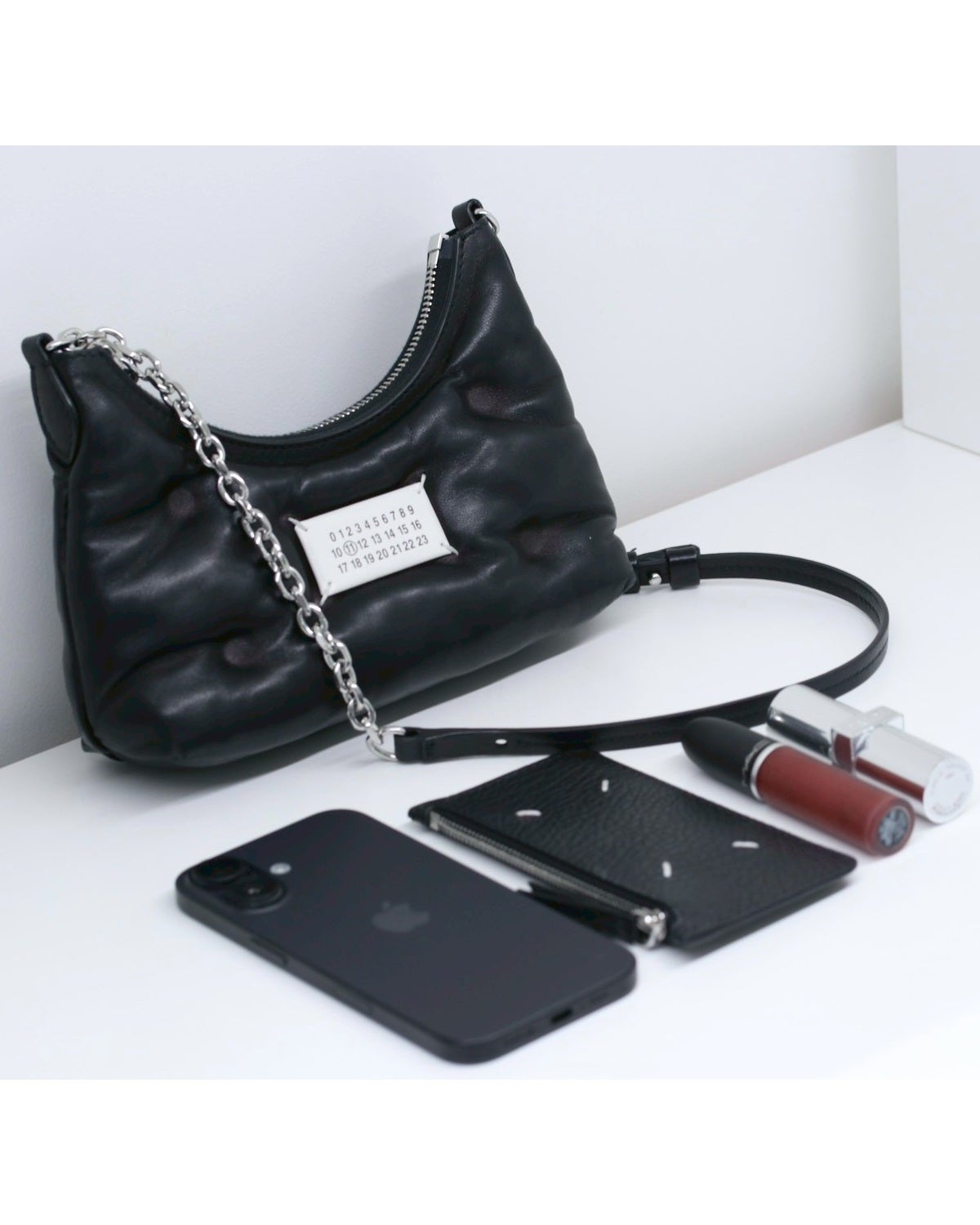 Maison Margiela(メゾンマルジェラ)】 GLAM SLAM HOBO MICRO｜PARIGOT