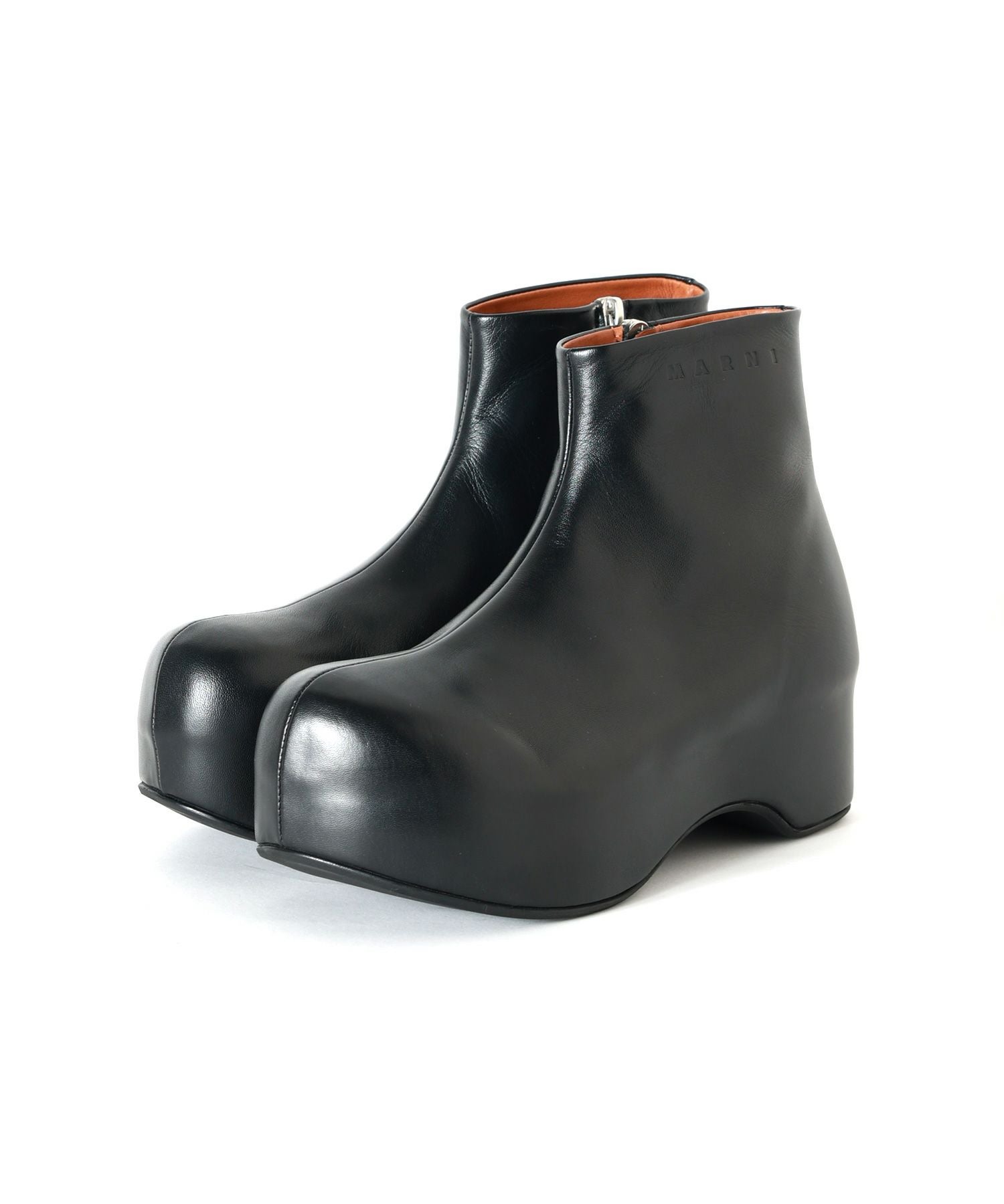 000000034962-01.jpg?size=m&w=