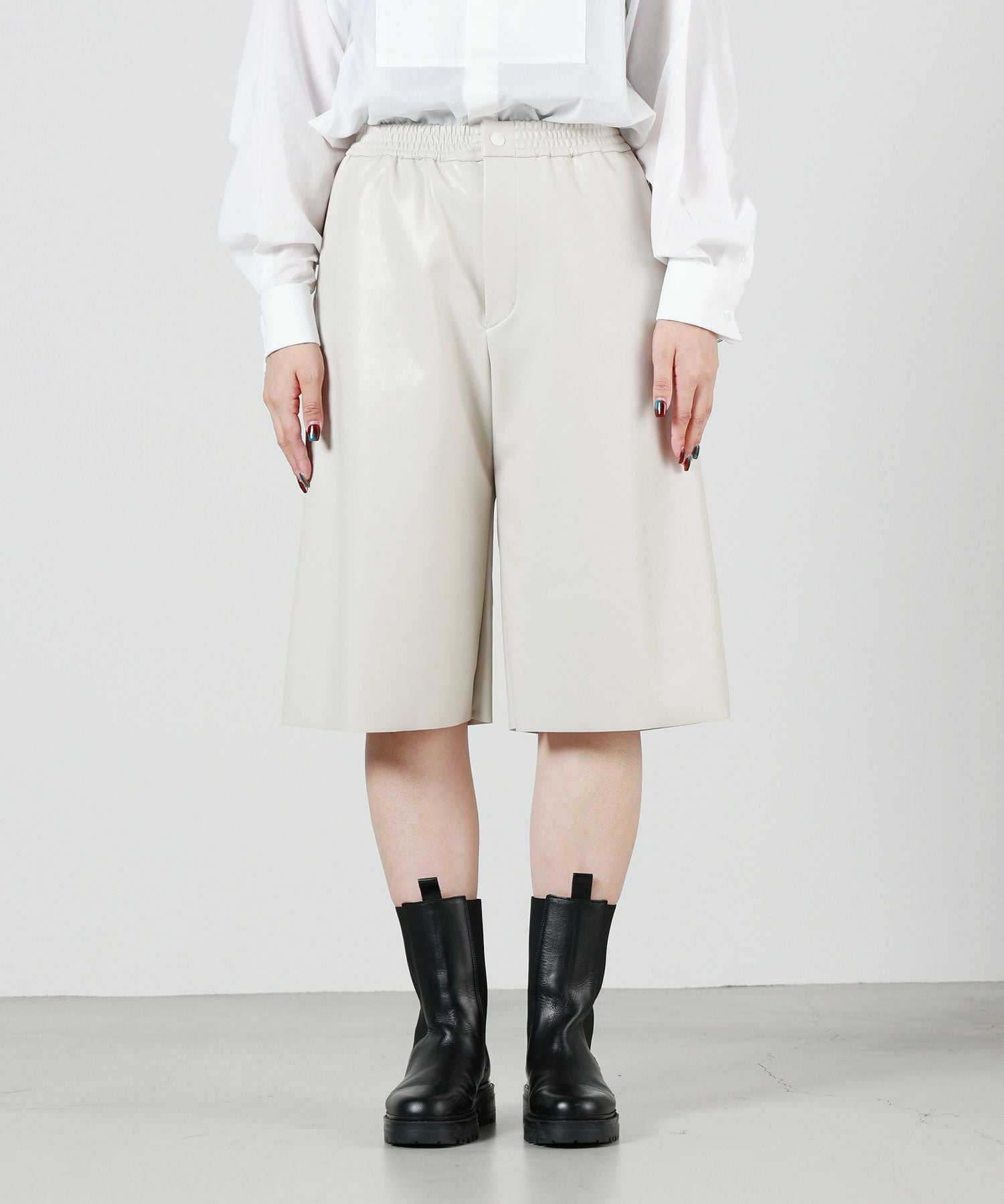 HYKE(ハイク)】 ECO-LEATHER PANTS｜PARIGOT ONLINE（パリゴオンライン）