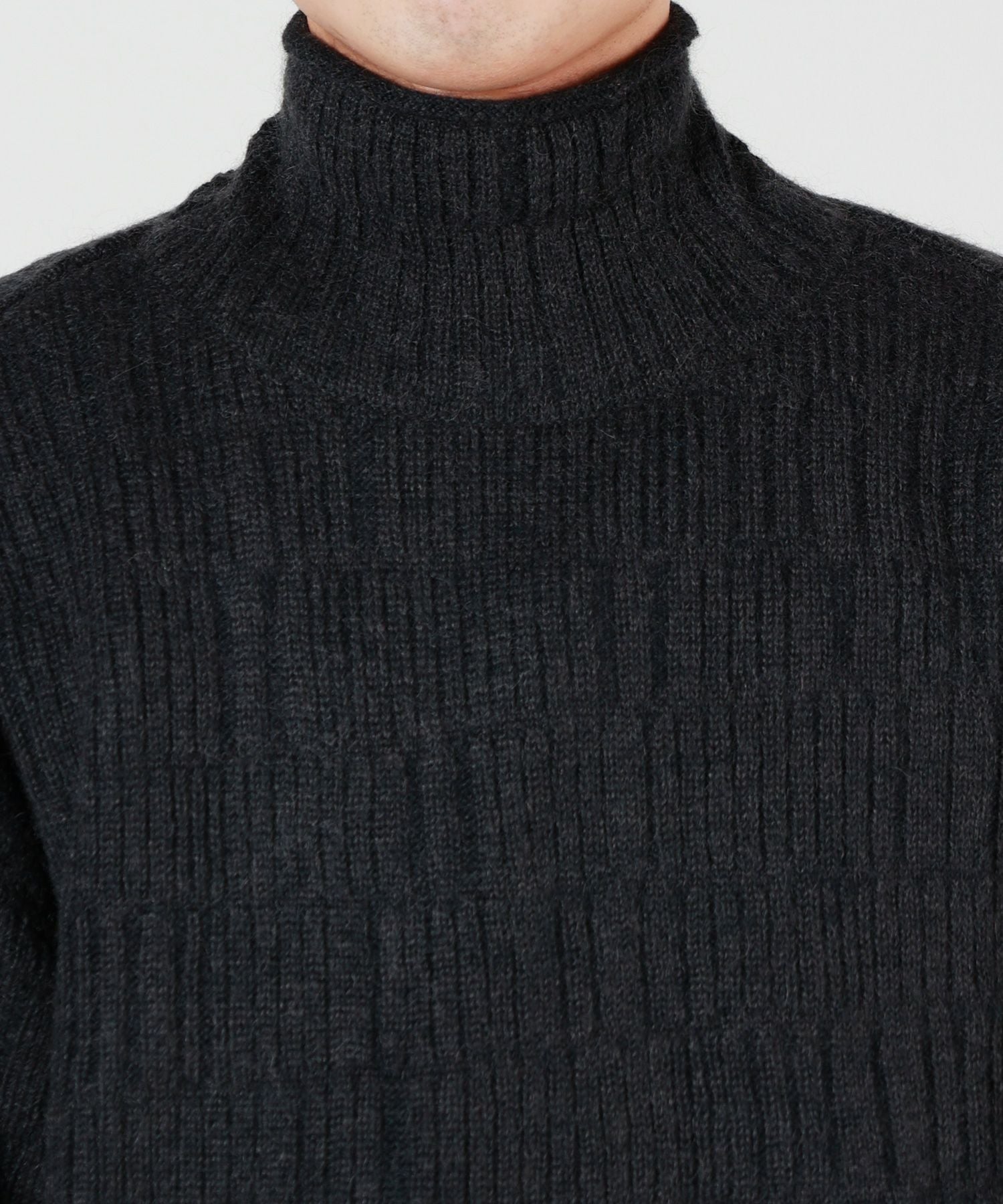 YOKE(ヨーク)】 PLATING HIGHNECK SWEATER｜PARIGOT ONLINE（パリゴ