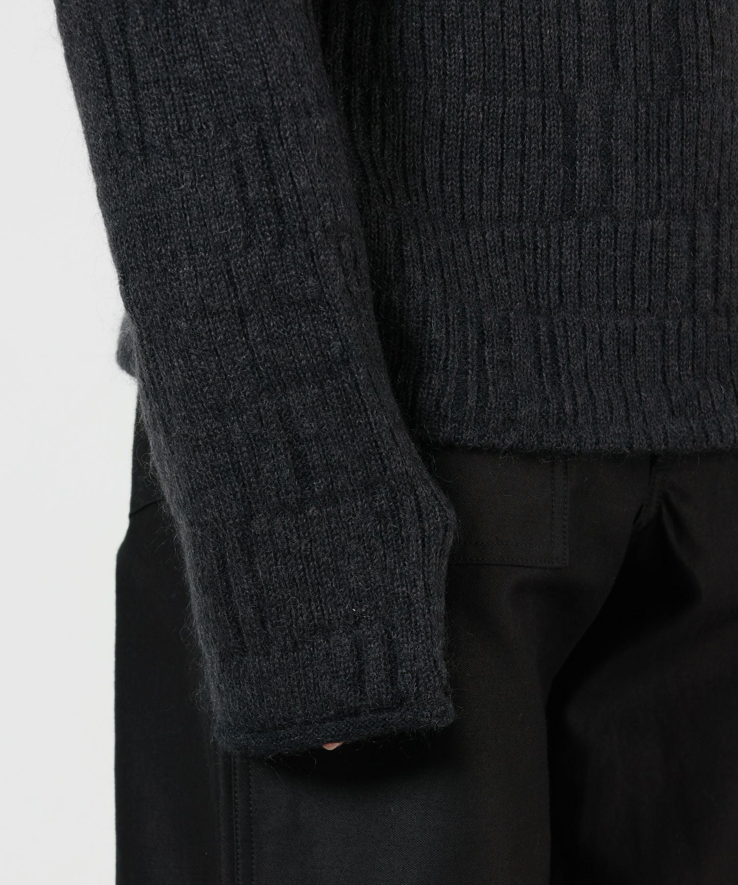 YOKE(ヨーク)】 PLATING HIGHNECK SWEATER｜PARIGOT ONLINE（パリゴ