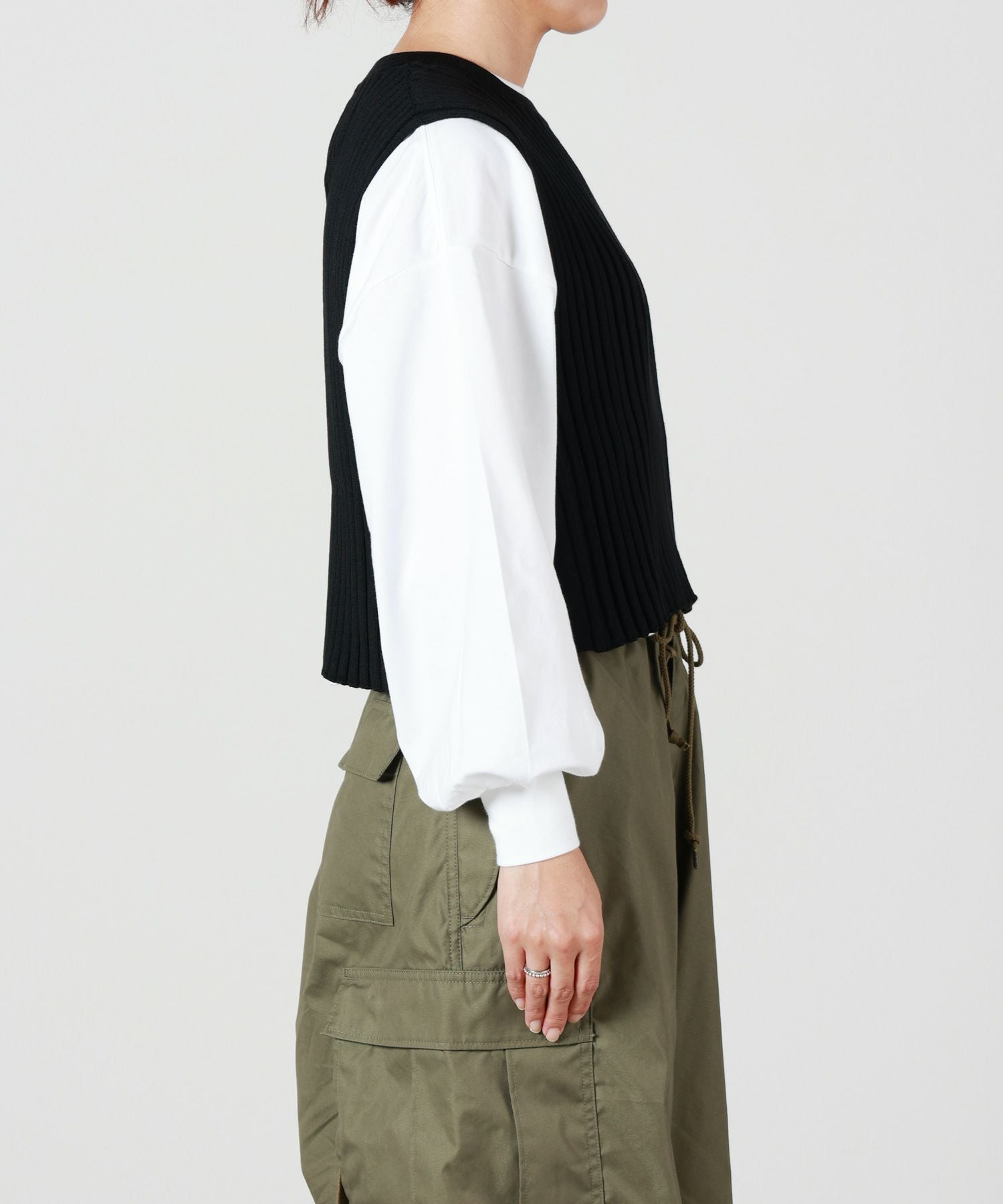 HYKE(ハイク)】 WIDE RIBBED CROPPED VEST｜PARIGOT ONLINE（パリゴ