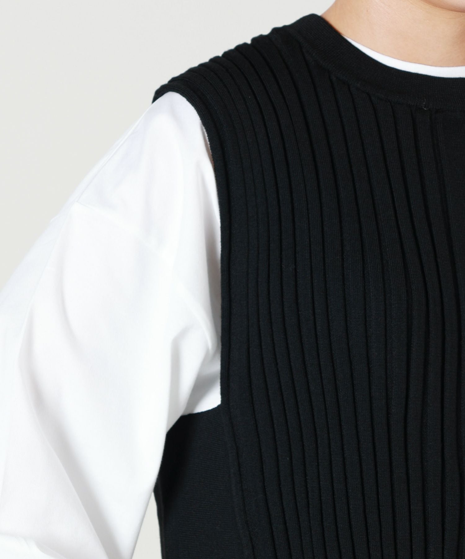 HYKE(ハイク)】 WIDE RIBBED CROPPED VEST｜PARIGOT ONLINE（パリゴ