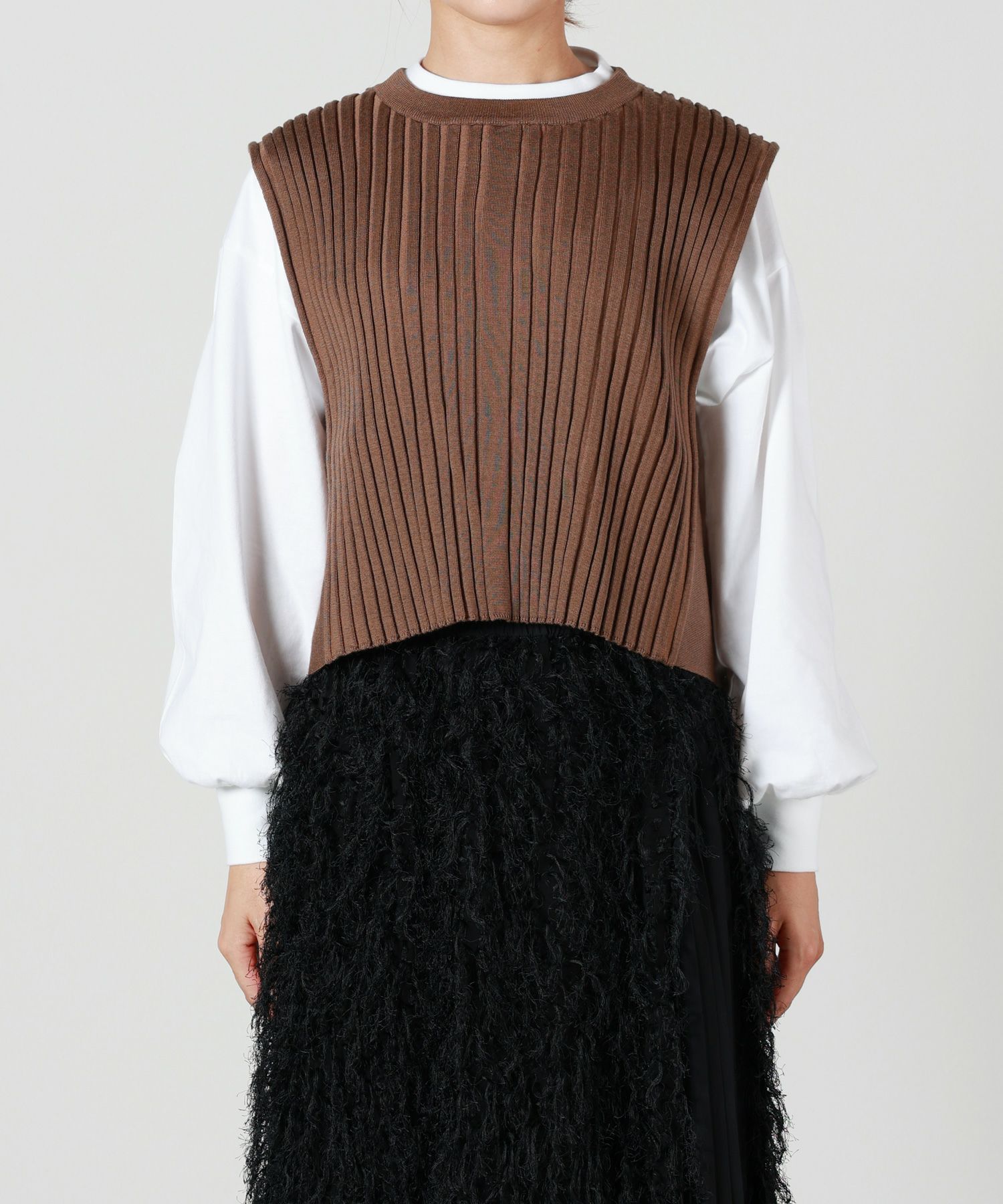 HYKE(ハイク)】 WIDE RIBBED CROPPED VEST｜PARIGOT ONLINE（パリゴ