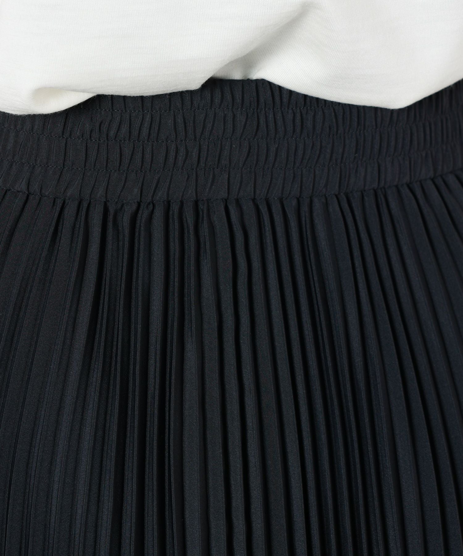HYKE(ハイク)】 TAFFETA PLEATED PANELED SKIRT｜PARIGOT ONLINE