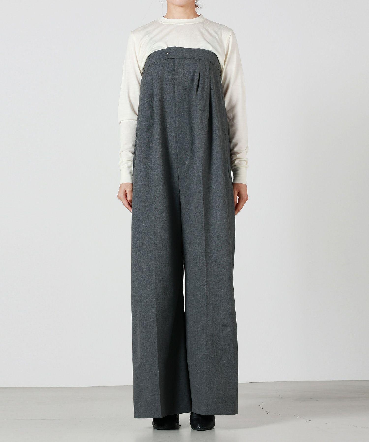 HYKE(ハイク)】 PR STRETCH STRAPLESS JUMPSUIT｜PARIGOT ONLINE