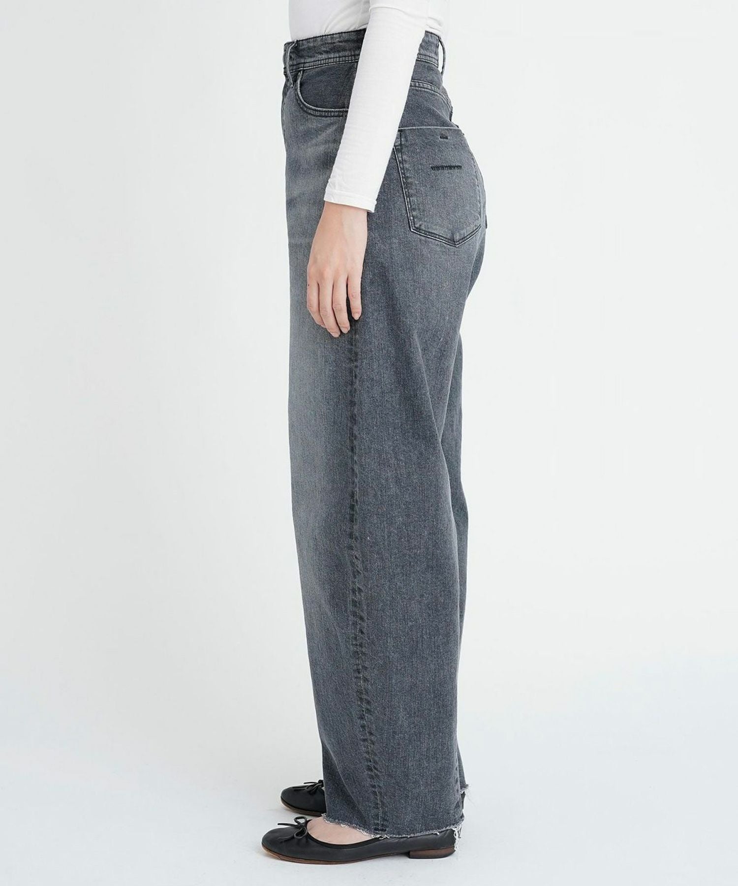 YANUK(ヤヌーク)】 カーブテーパード LAURA｜PARIGOT ONLINE（パリゴ