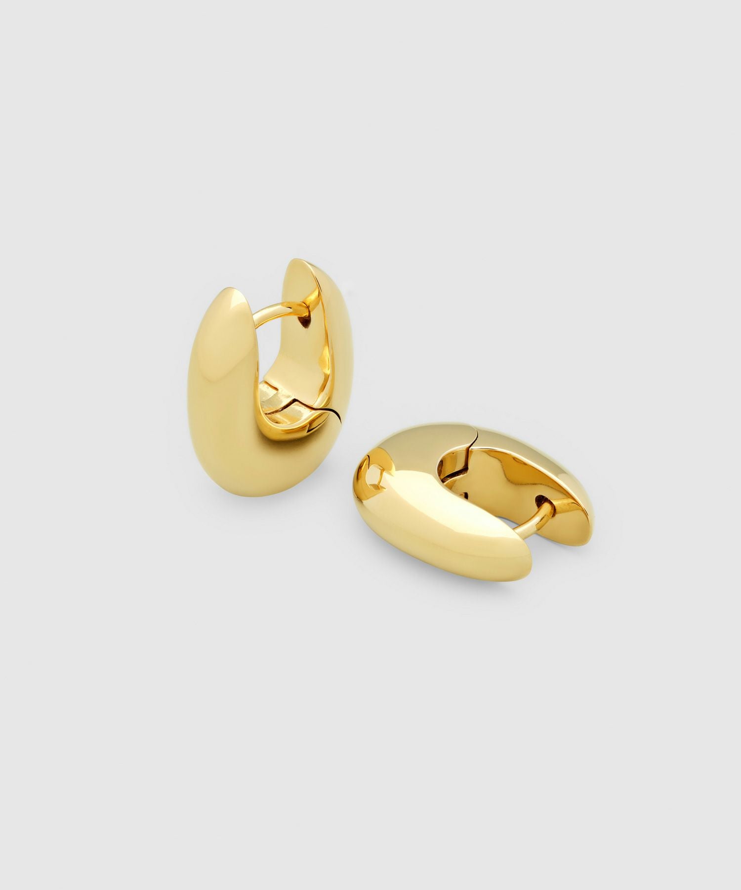 TOM WOOD(トムウッド)】 Pebble Hoops Small Gold ピアス｜PARIGOT