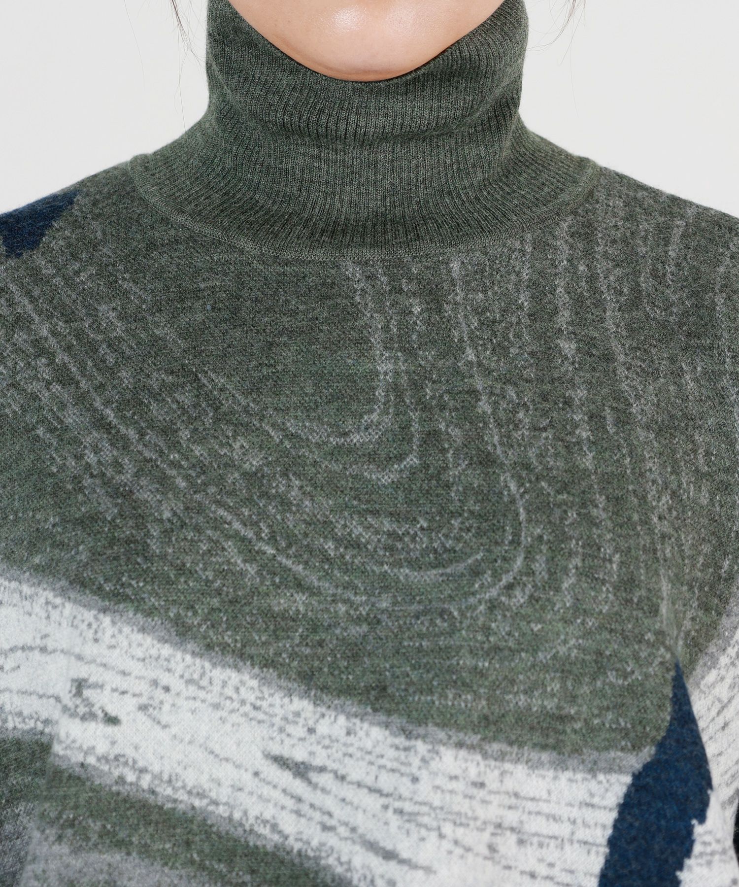 Mame Kurogouchi(マメ クロゴウチ)】 Marble Pattern High Neck