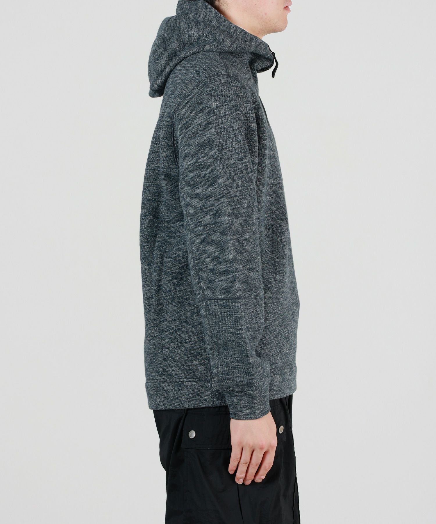 STONE ISLAND(ストーンアイランド)】 ハーフジップスウェットトップス