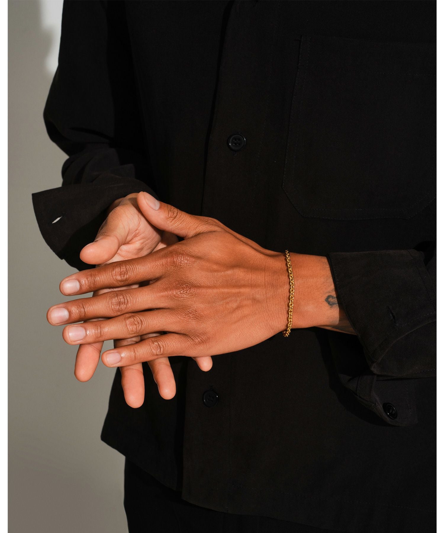 TOM WOOD(トムウッド)】 Ada Slim Gold ブレスレット｜PARIGOT ONLINE