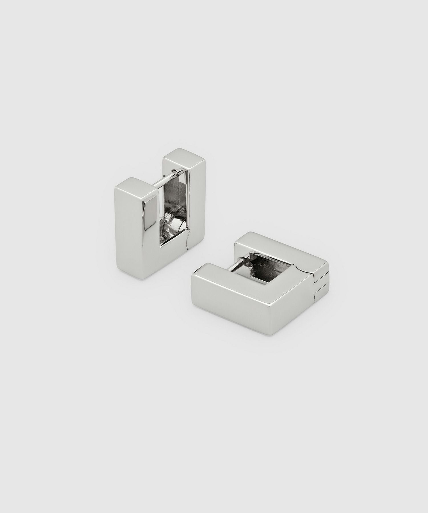 TOM WOOD Square Hoops Small スクエア　ウープ　ピアス TOMWOOD - 【残り一点】Square Hoops Small(SILVER) | ACRMTSM ONLINE