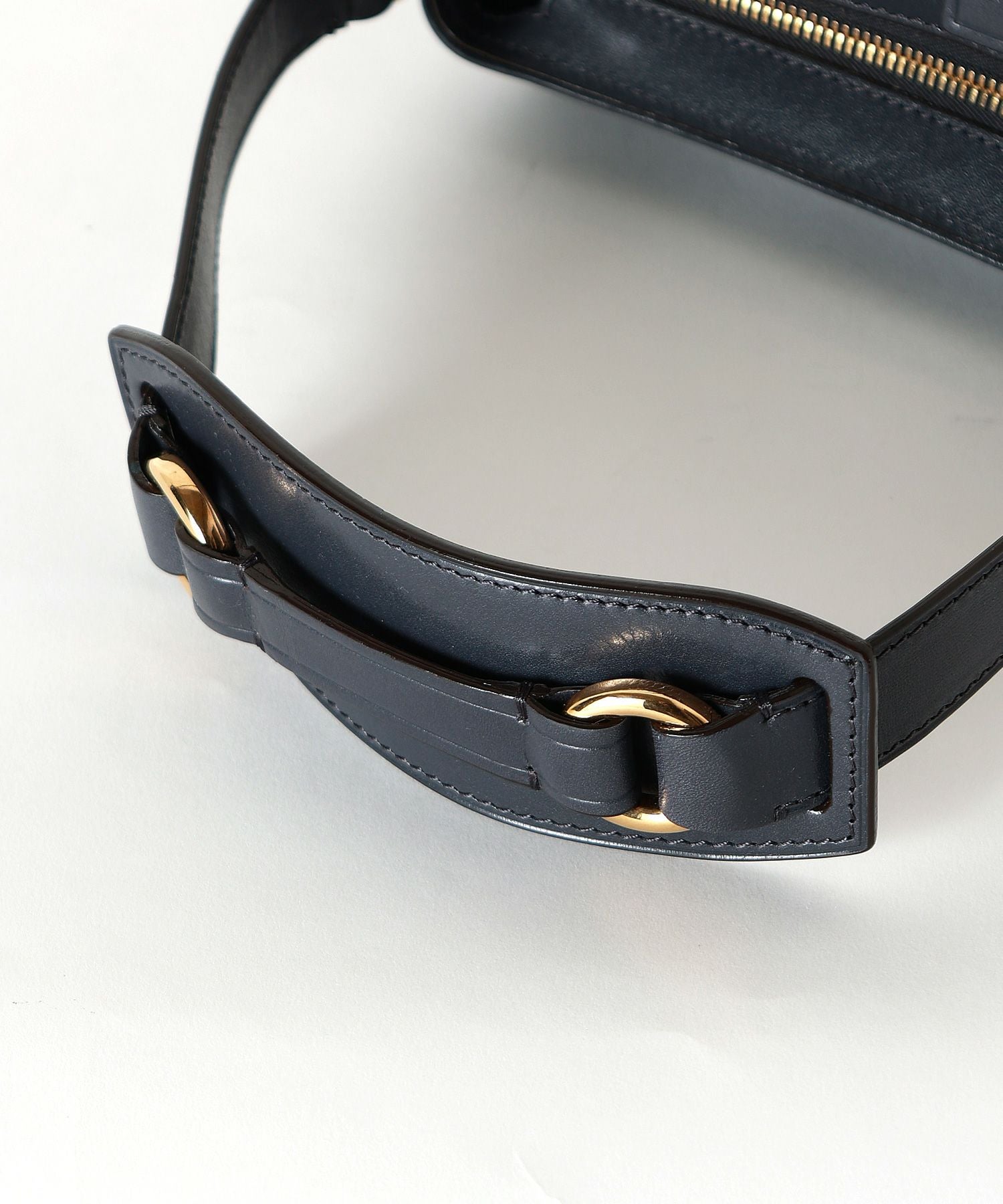 Chloe(クロエ)】 ソフトレザー製KERALA 25ショルダーバッグ｜PARIGOT