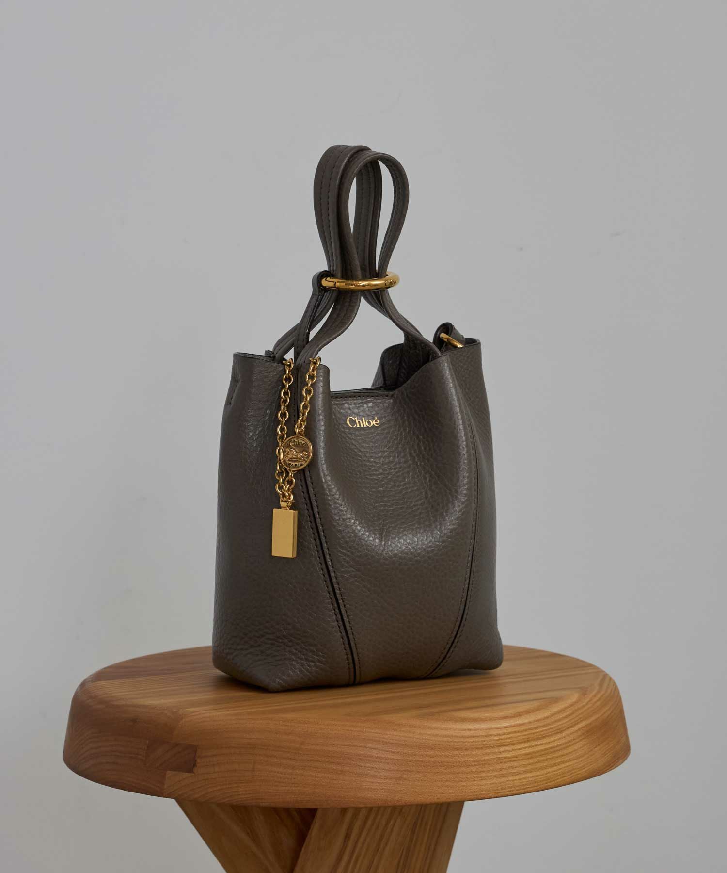 Chloe(クロエ)】 グレインレザー製 CHLOE SPINスモールトートバッグ