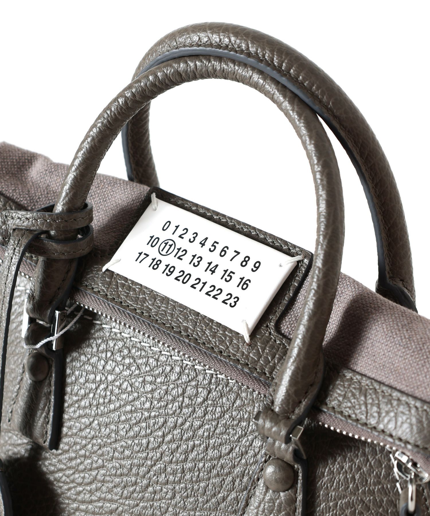 Maison Margiela(メゾンマルジェラ)】 5AC MINI ハンドルレザーバッグ