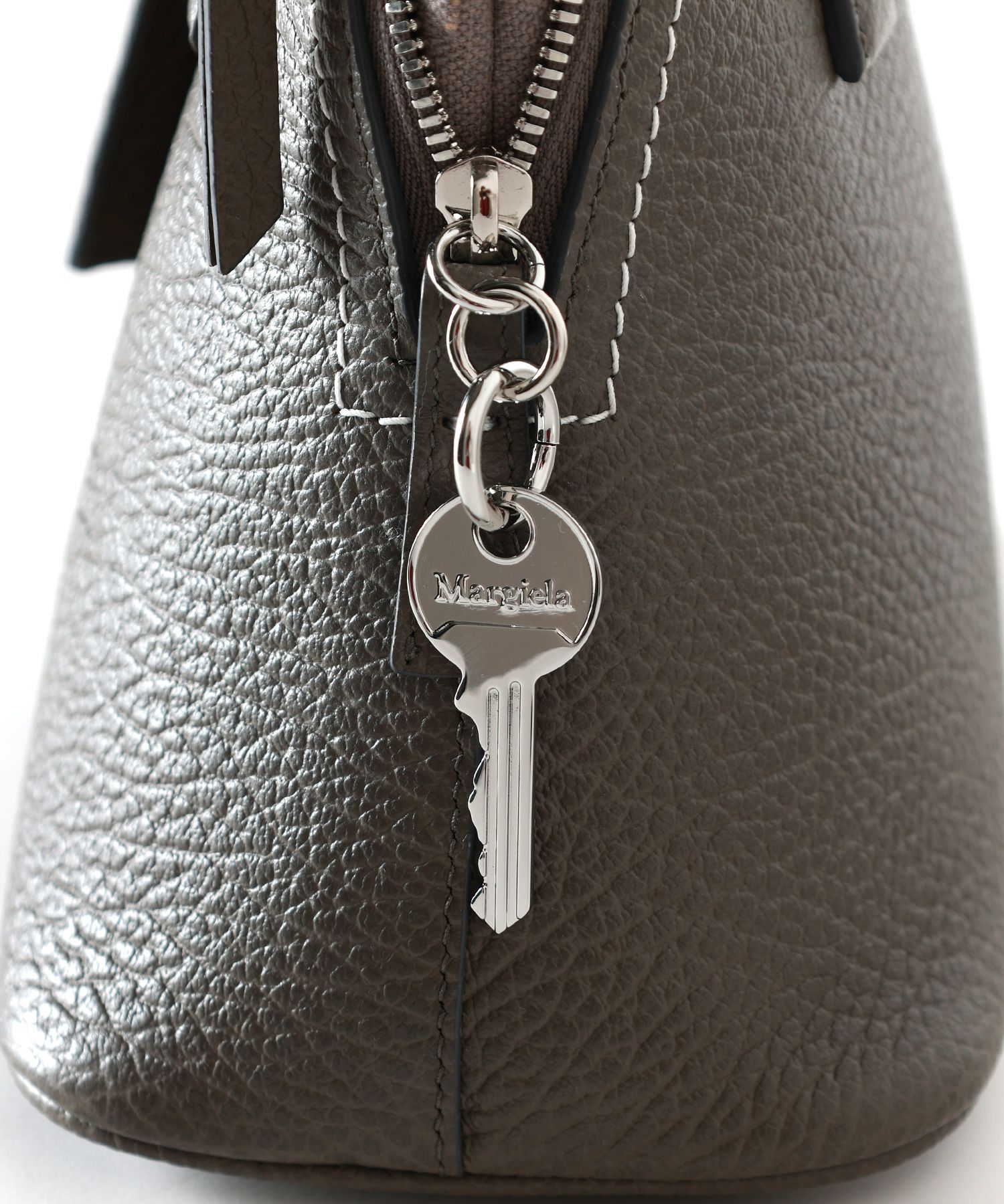 Maison Margiela(メゾンマルジェラ)】 5AC MINI ハンドルレザーバッグ