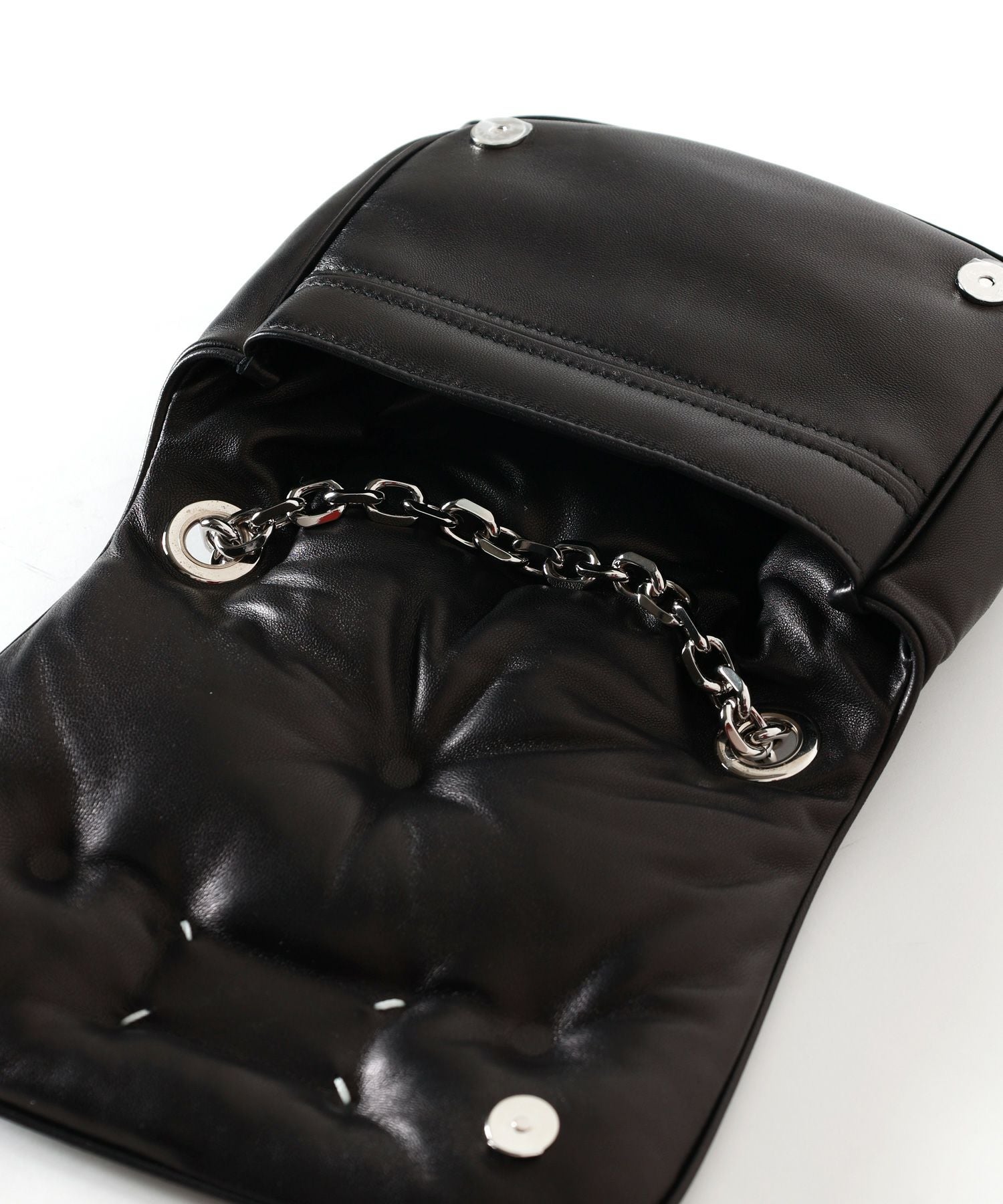 マルジェラ Margiela グラム スラム フラップ スモール メゾン マルジェラ MAISON MARGIELA GLAM SLAM FLAP SMALL （ブラック