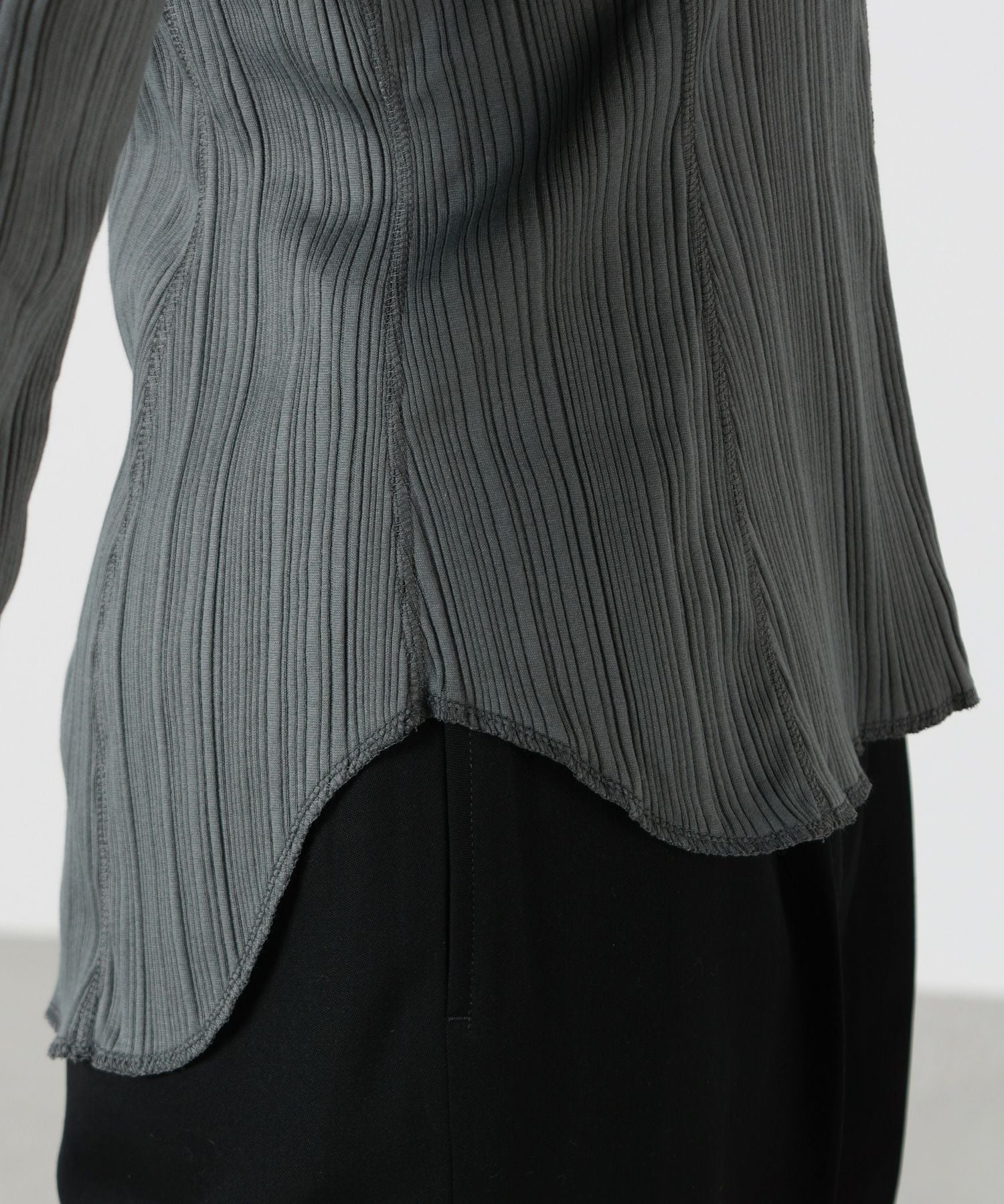 Mame Kurogouchi(マメ クロゴウチ)】 Random Ribbed Organic Cotton
