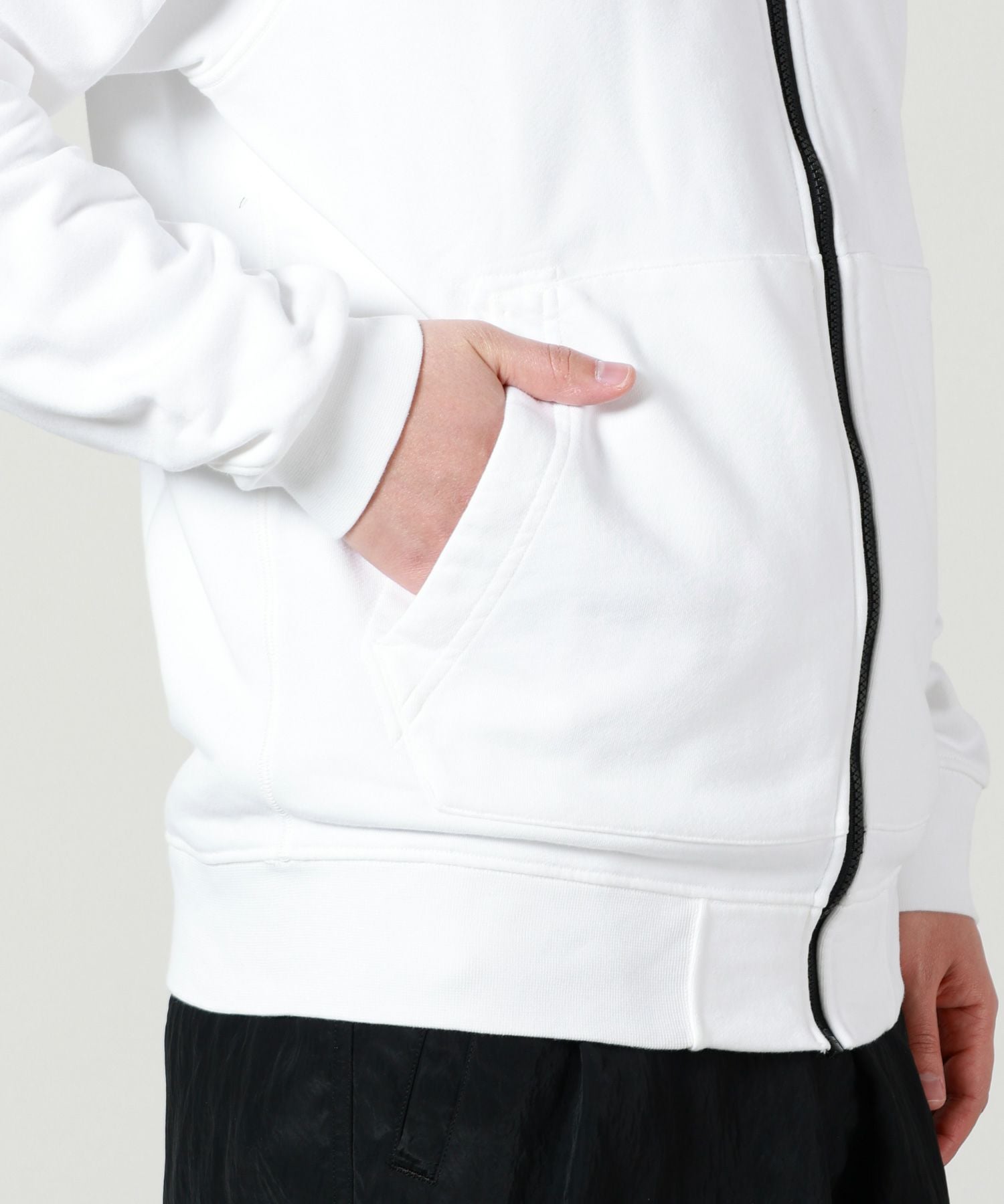 STONE ISLAND(ストーンアイランド)】 ORGANIC COTTON FLEECE パーカー