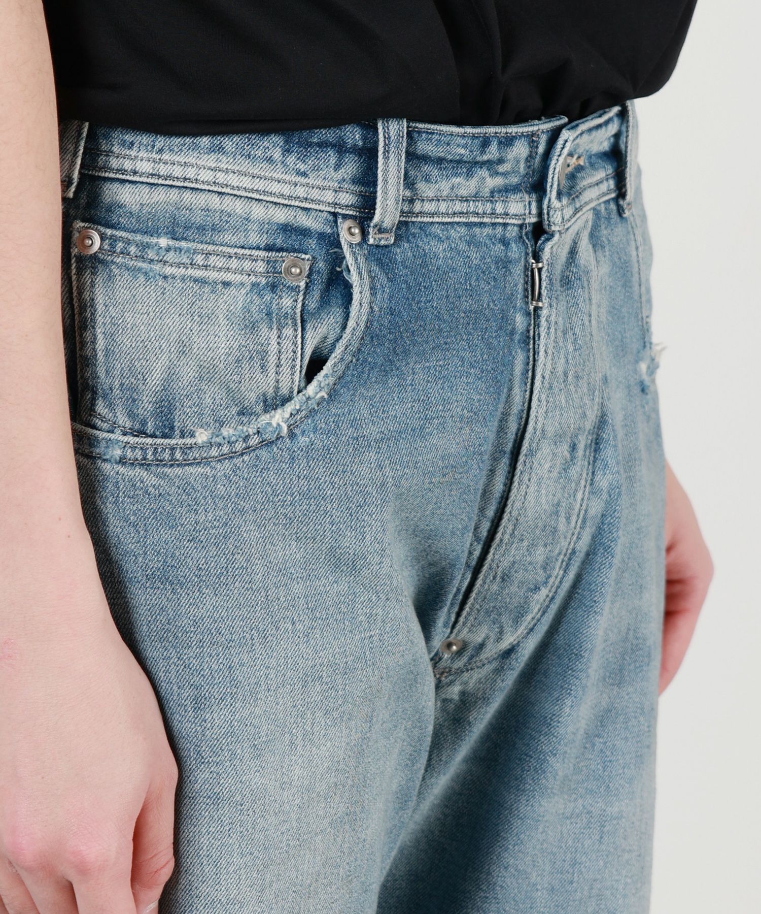 Maison Margiela(メゾンマルジェラ)】DISTRESSED JEANS｜PARIGOT