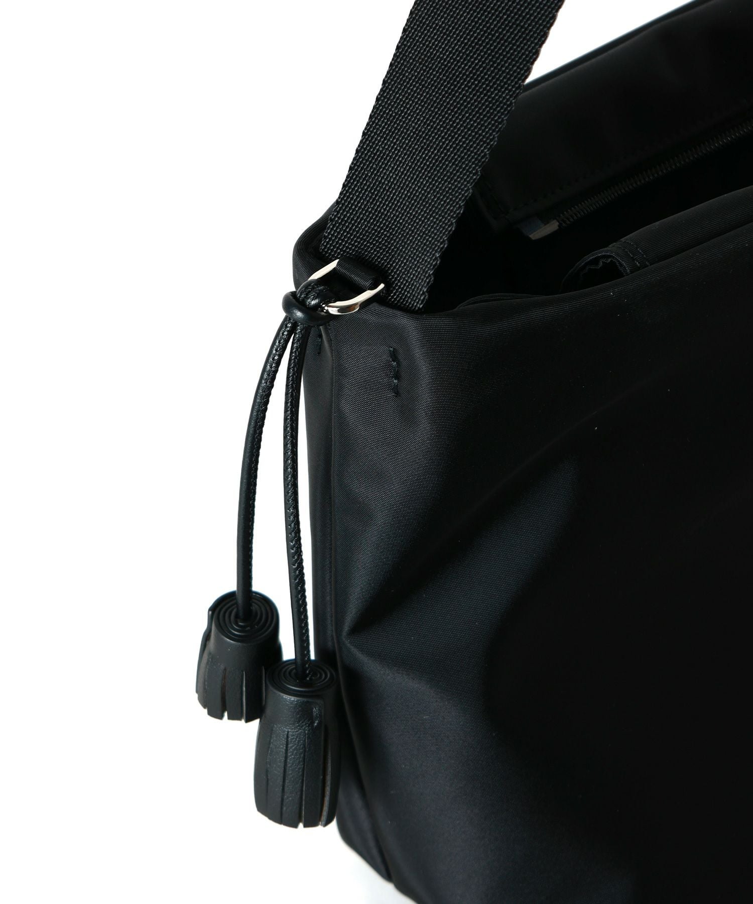 VASIC(ヴァジック)】 DAY-TO BUCKET SHOULDER TOTE MINI｜PARIGOT