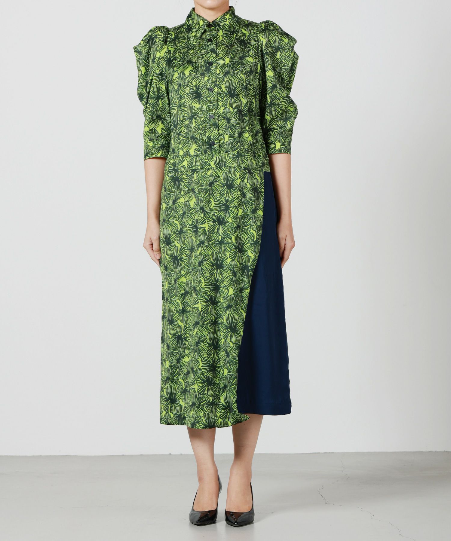 TOGA PULLA(トーガプルラ)】 SATIN PRINT DRESS｜PARIGOT ONLINE