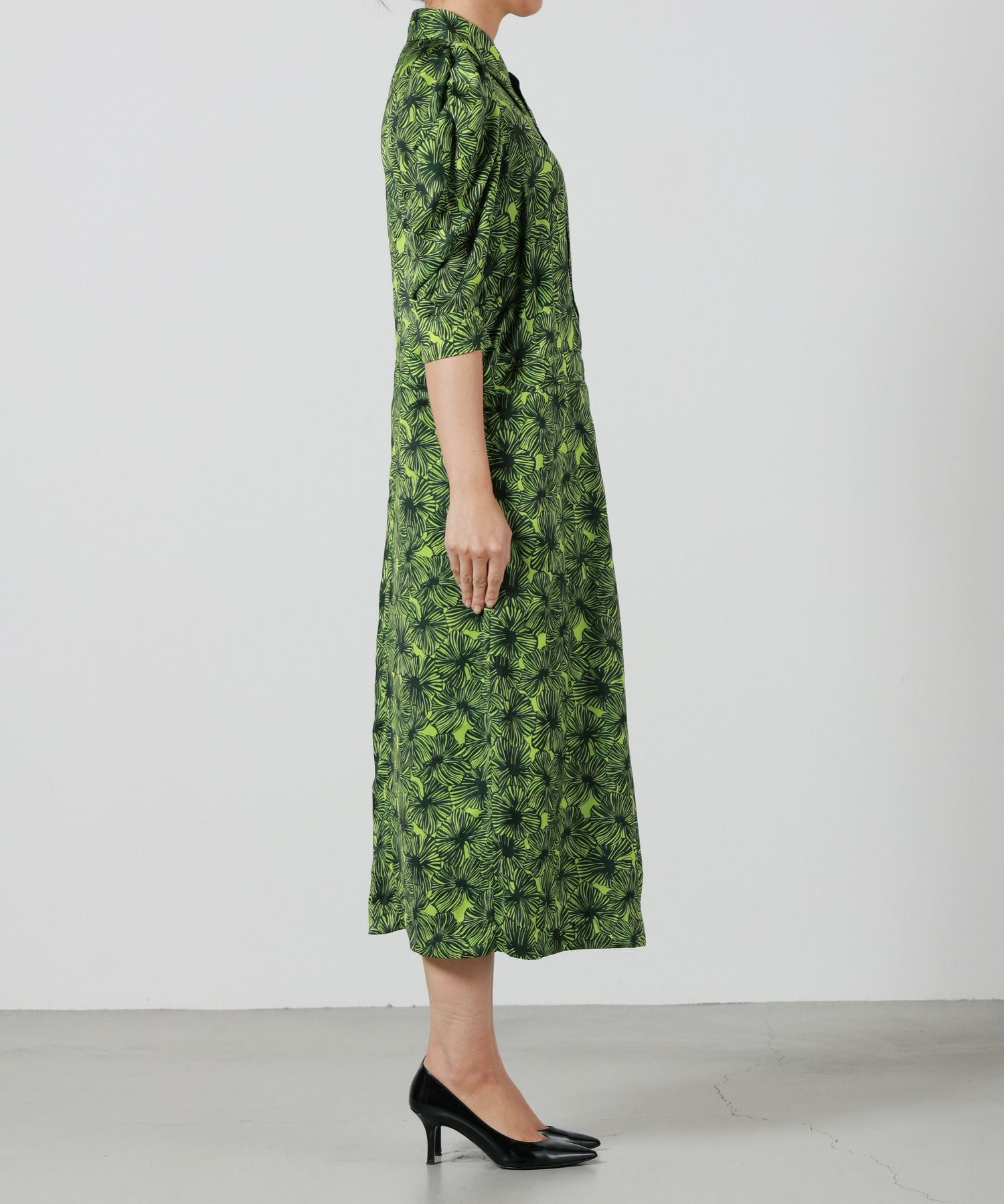 TOGA PULLA(トーガプルラ)】 SATIN PRINT DRESS｜PARIGOT ONLINE