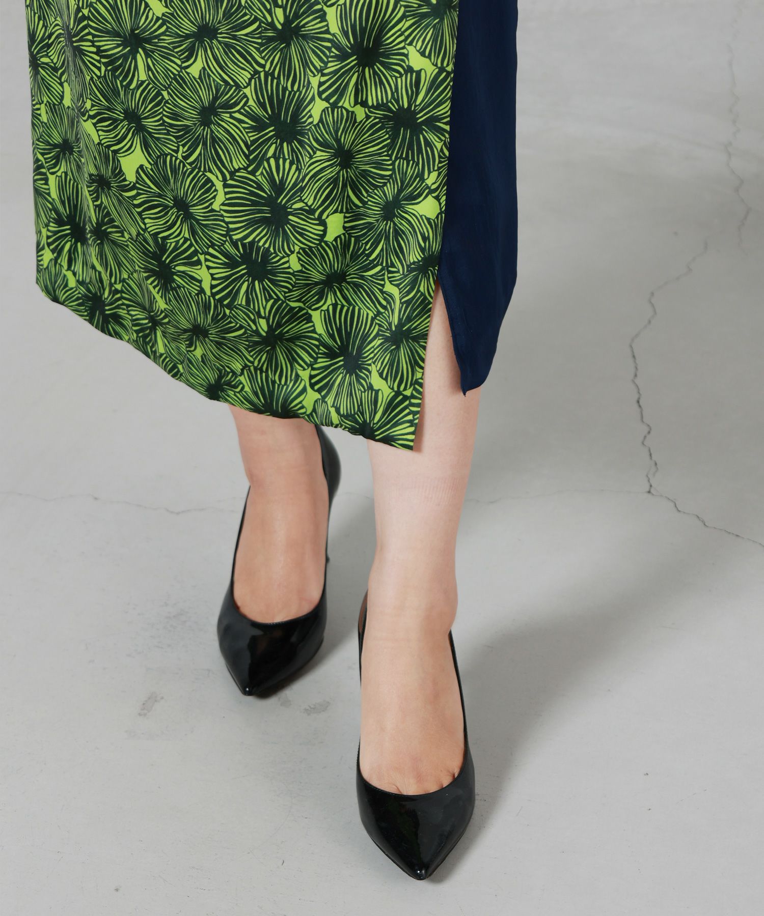 TOGA PULLA(トーガプルラ)】 SATIN PRINT DRESS｜PARIGOT ONLINE