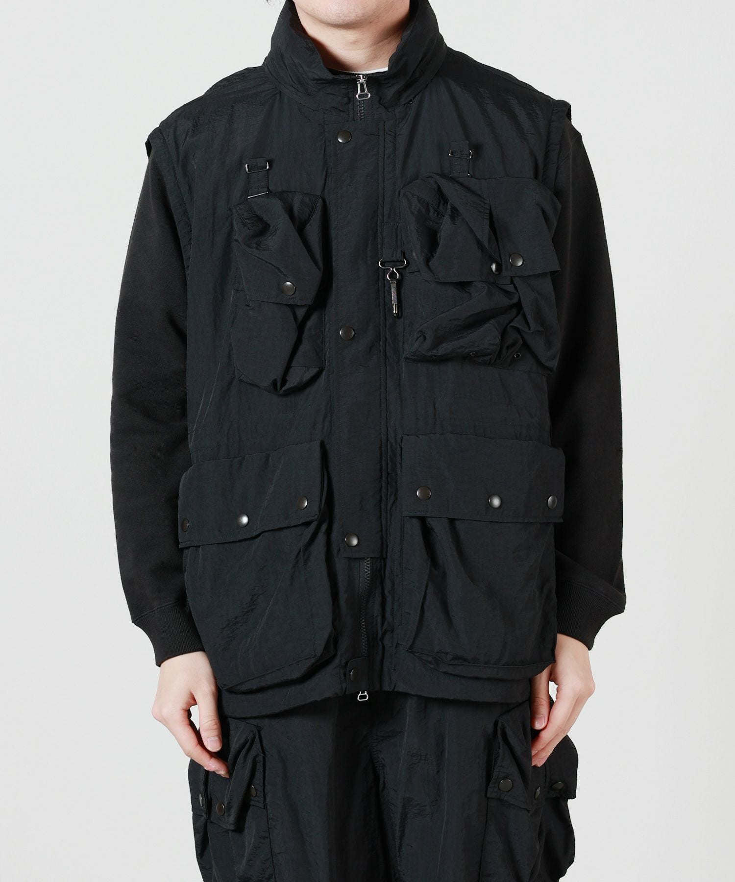 YOKE(ヨーク)】 NYLON MULTI POCKETS DETACHABLE UTILITY BLOUSON