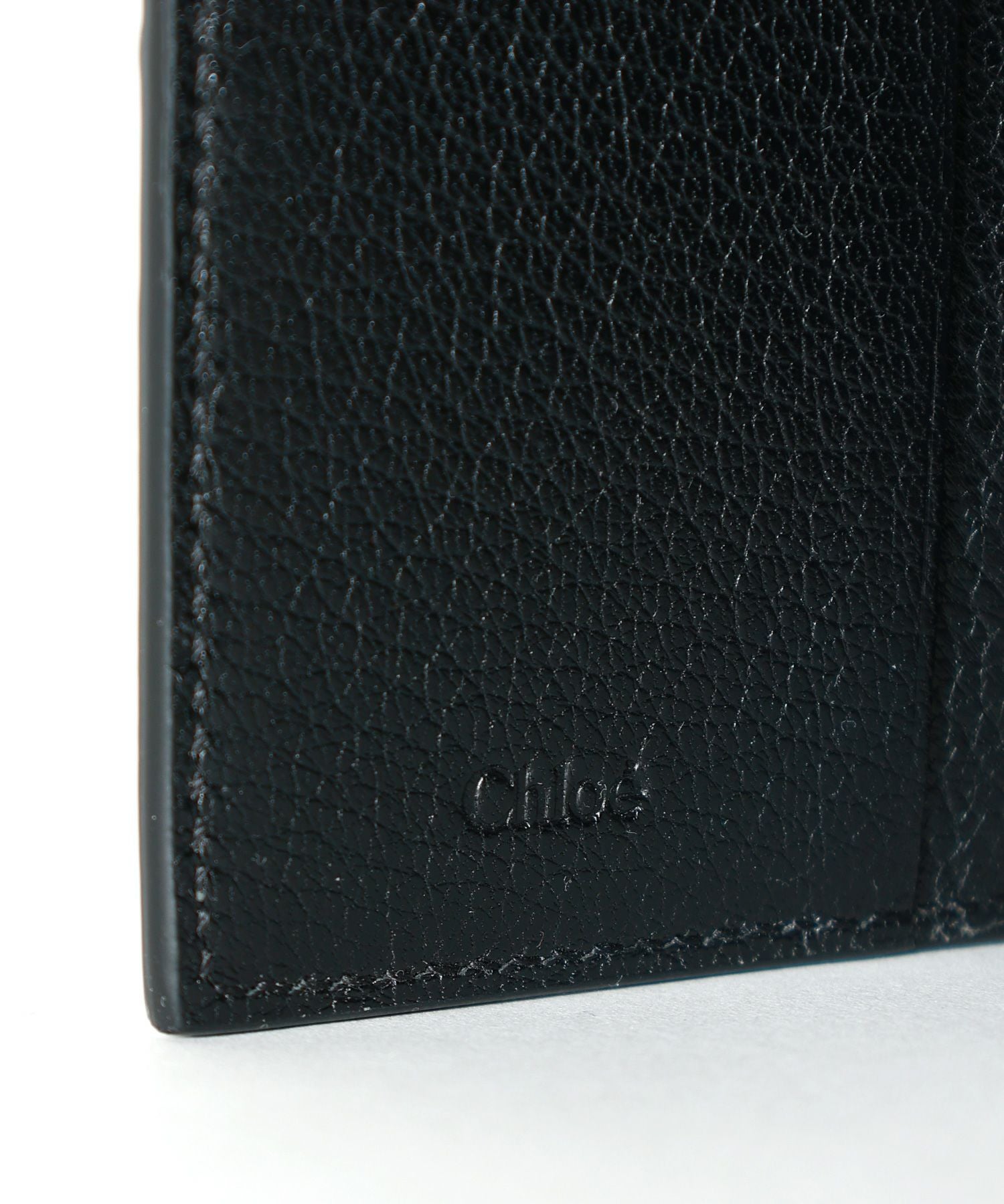 Chloe(クロエ)】 グレインレザー製ENVELOPEスモールトリフォールド