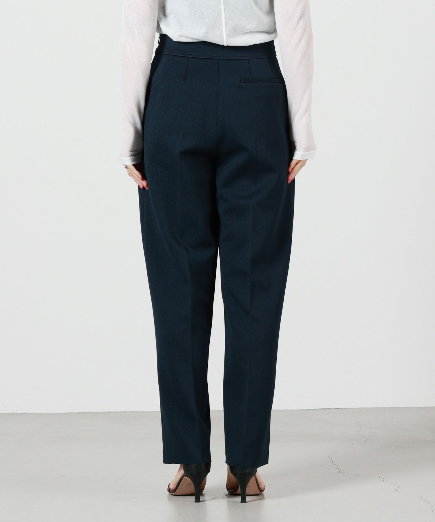 PHEENY(フィーニー)】 Amunzen high waist tapered pants｜PARIGOT